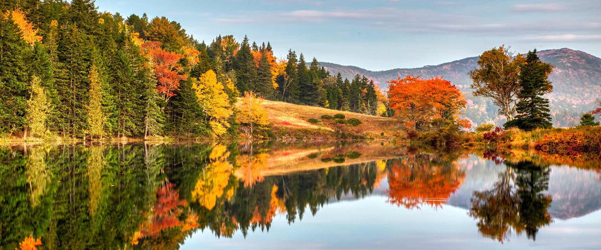 1920x800 Autumn Foliage of Canada & America's