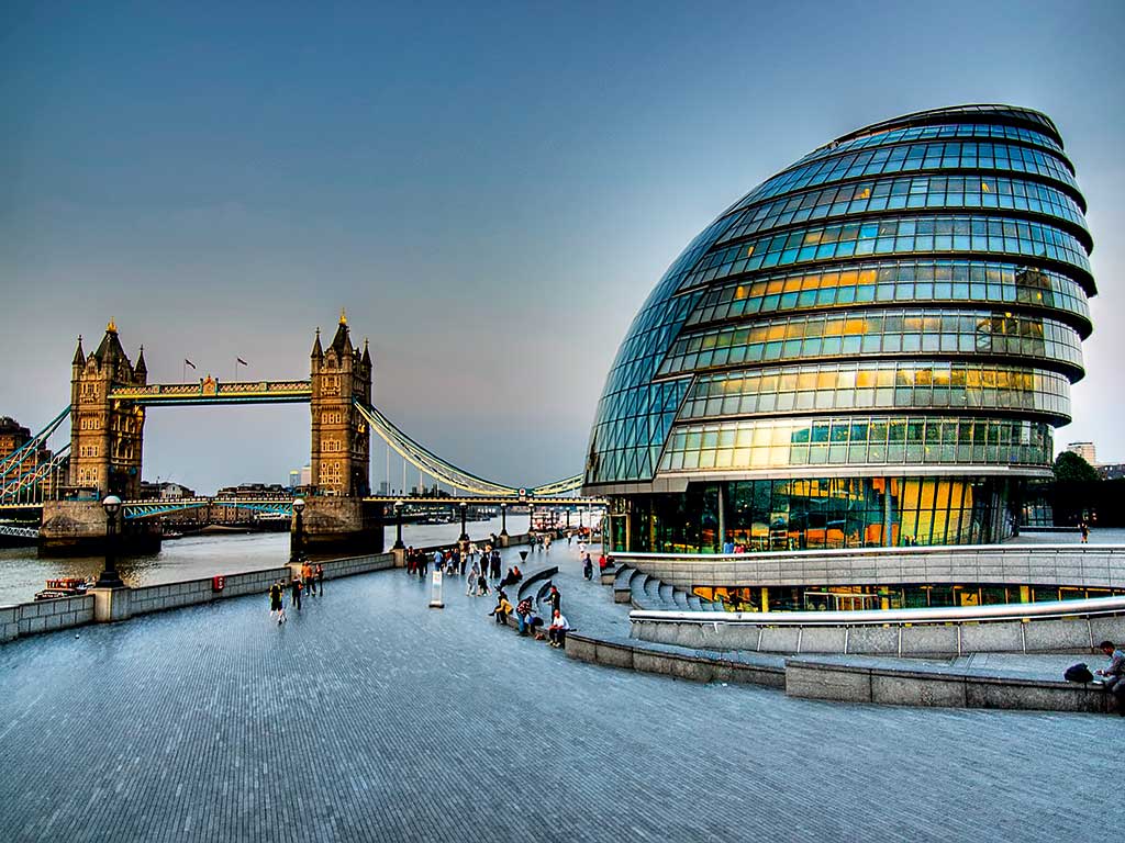 1024x768 Foster + Partners