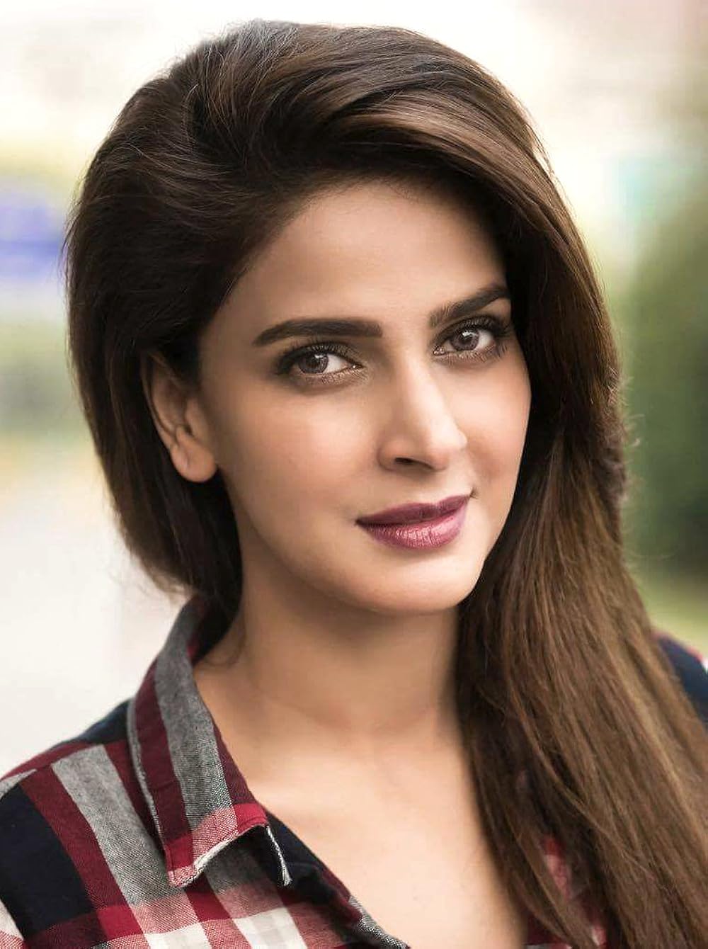 1000x1340 Saba Qamar