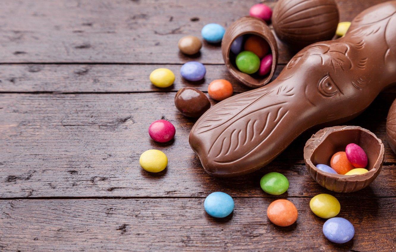 1332x850 Wallpaper chocolate, eggs, colorful, rabbit, candy, Easter, wood