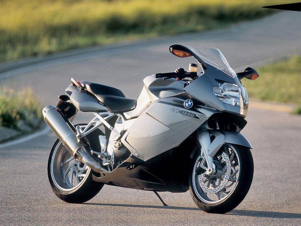 1024x768 BMW Bikes Wallpaper
