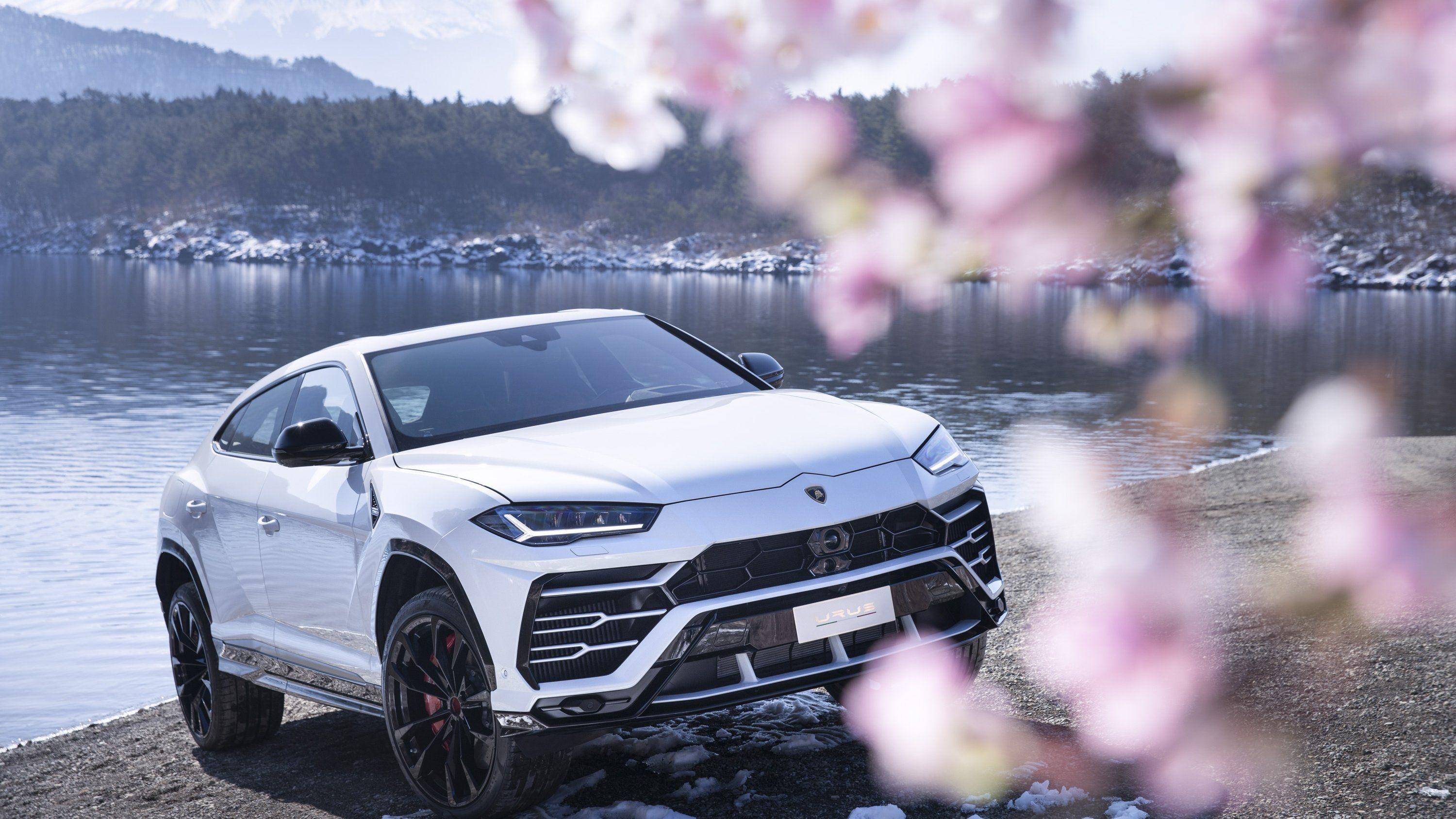 3000x1688 Wallpaper of the Day: 2019 Lamborghini Urus