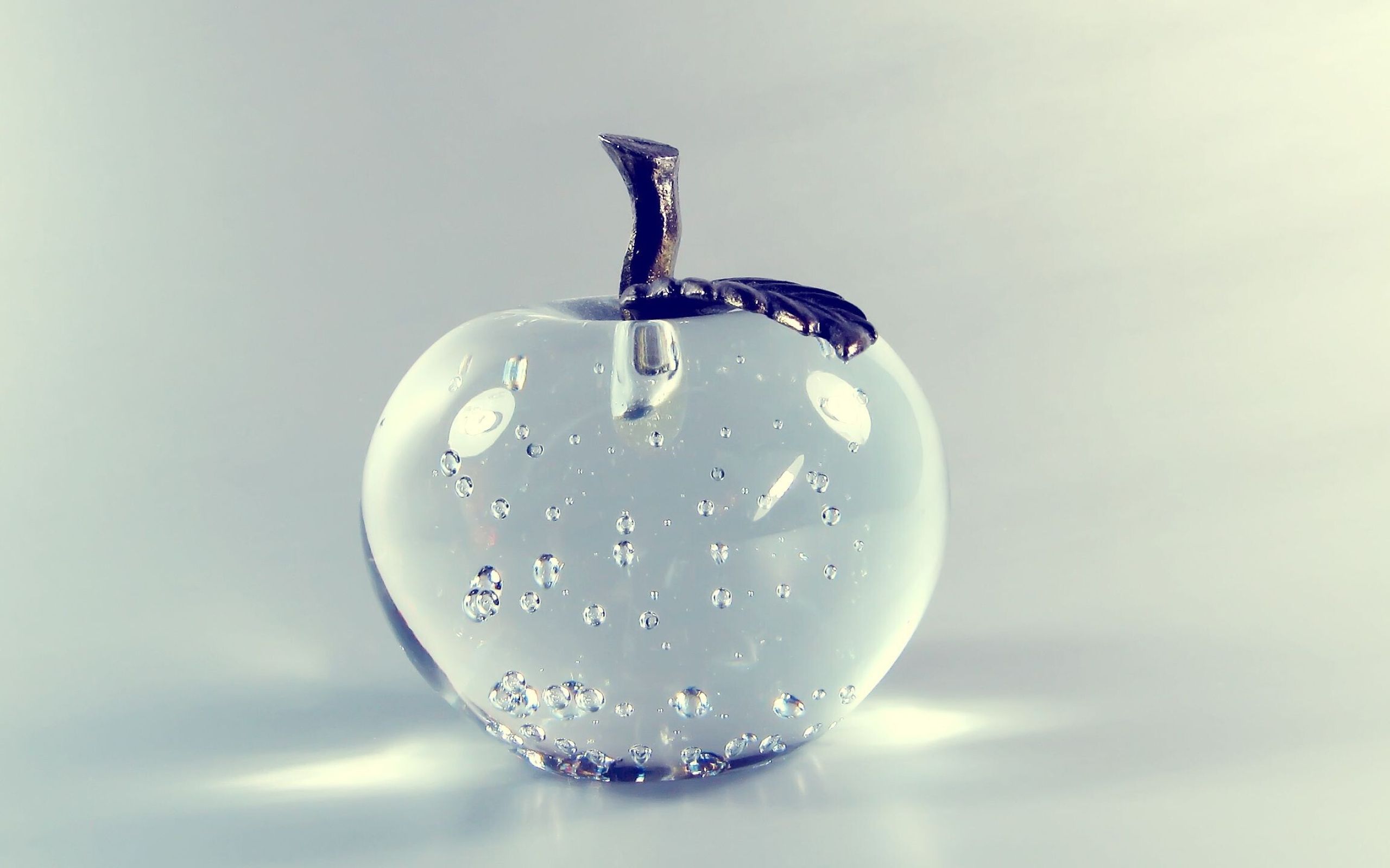 2560x1600 Glass Wallpaper