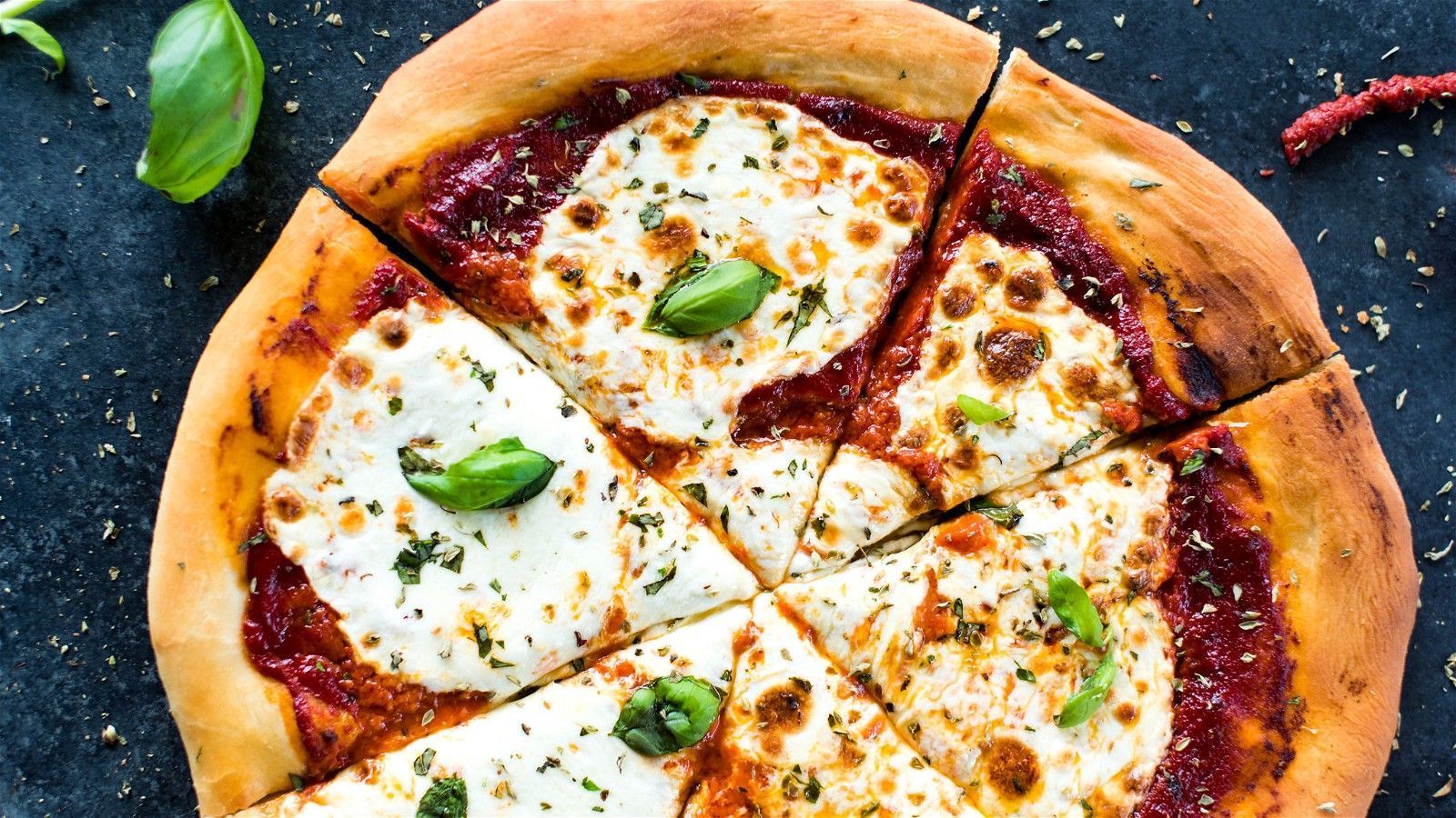 1600x900 Pizza Margherita con Amore