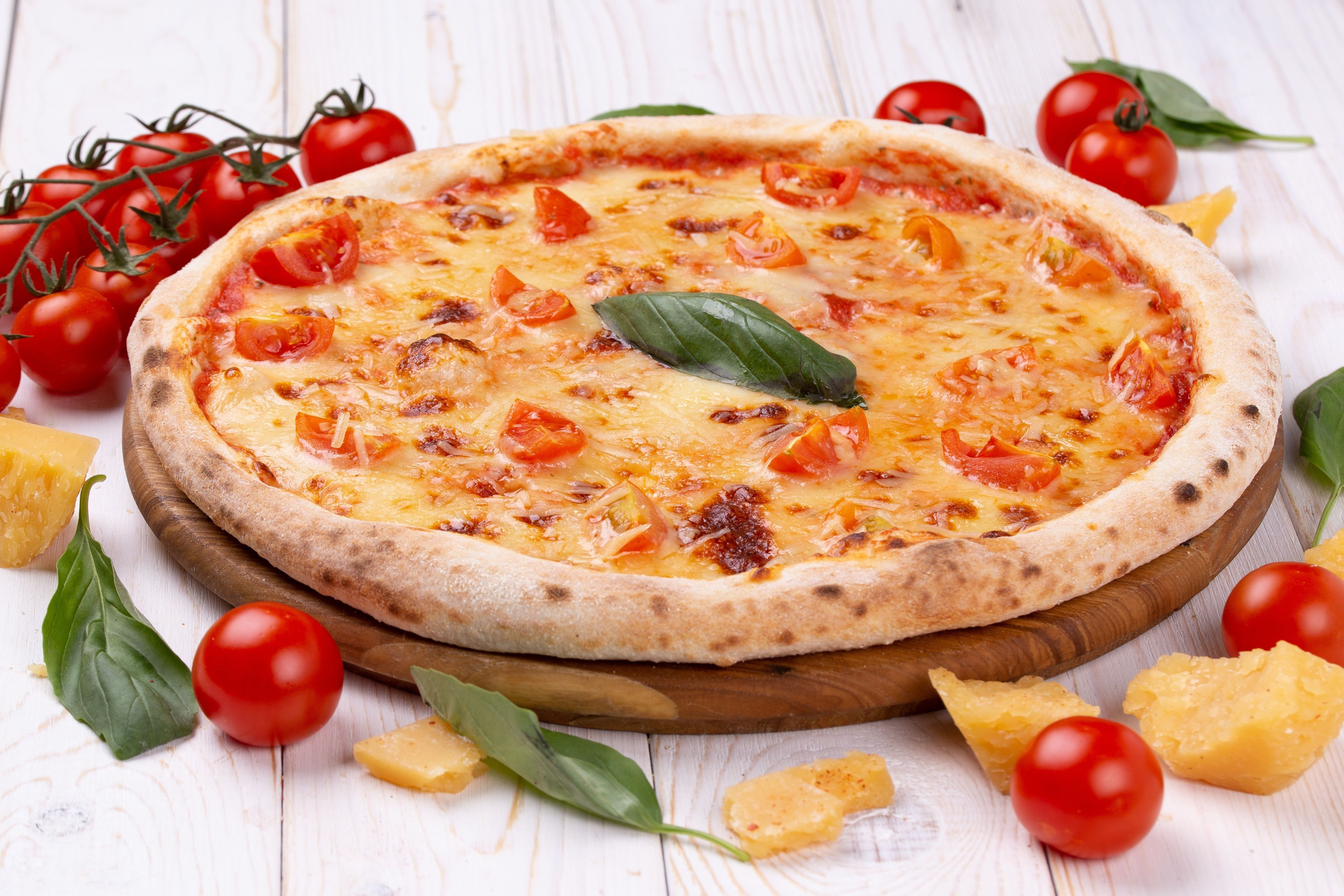 4541x3027 Food Pizza 4k Ultra HD Wallpaper