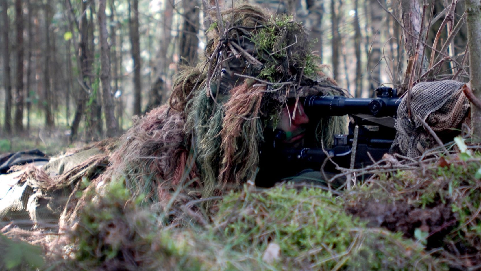 1664x937 KSK Scharfschütze (cropped)