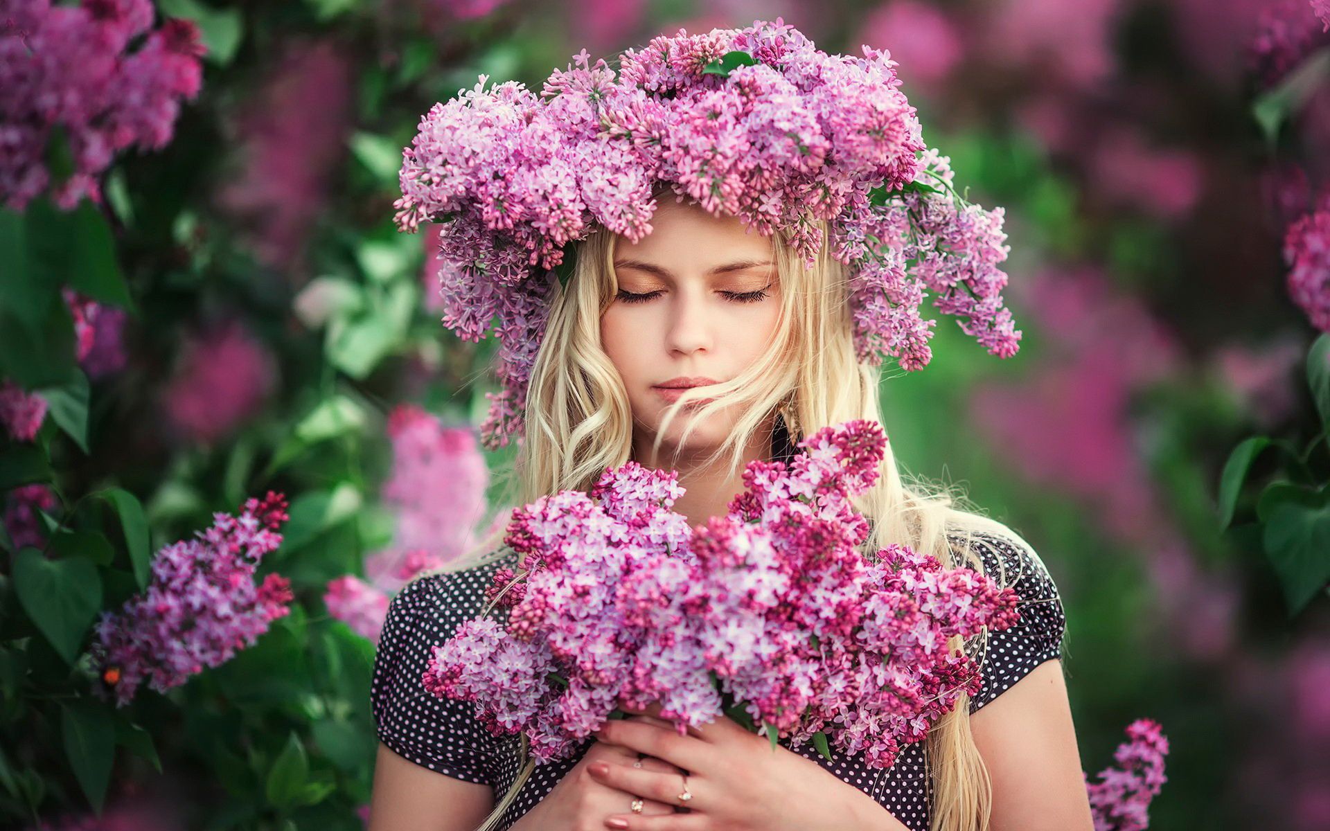 1920x1200 Wreath Flower Blonde Woman Model