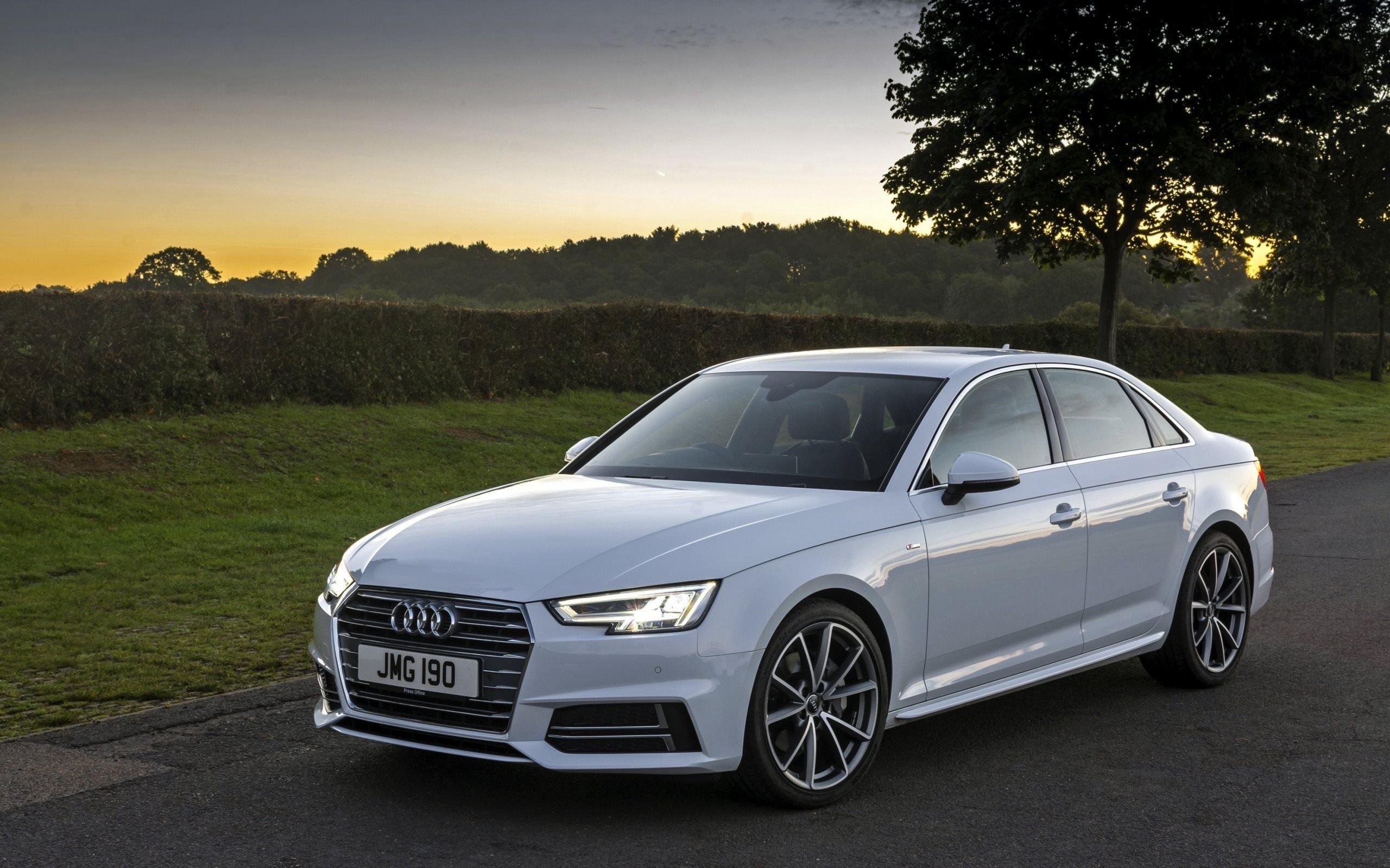 2560x1600 Audi A4 Wallpaper 30 image