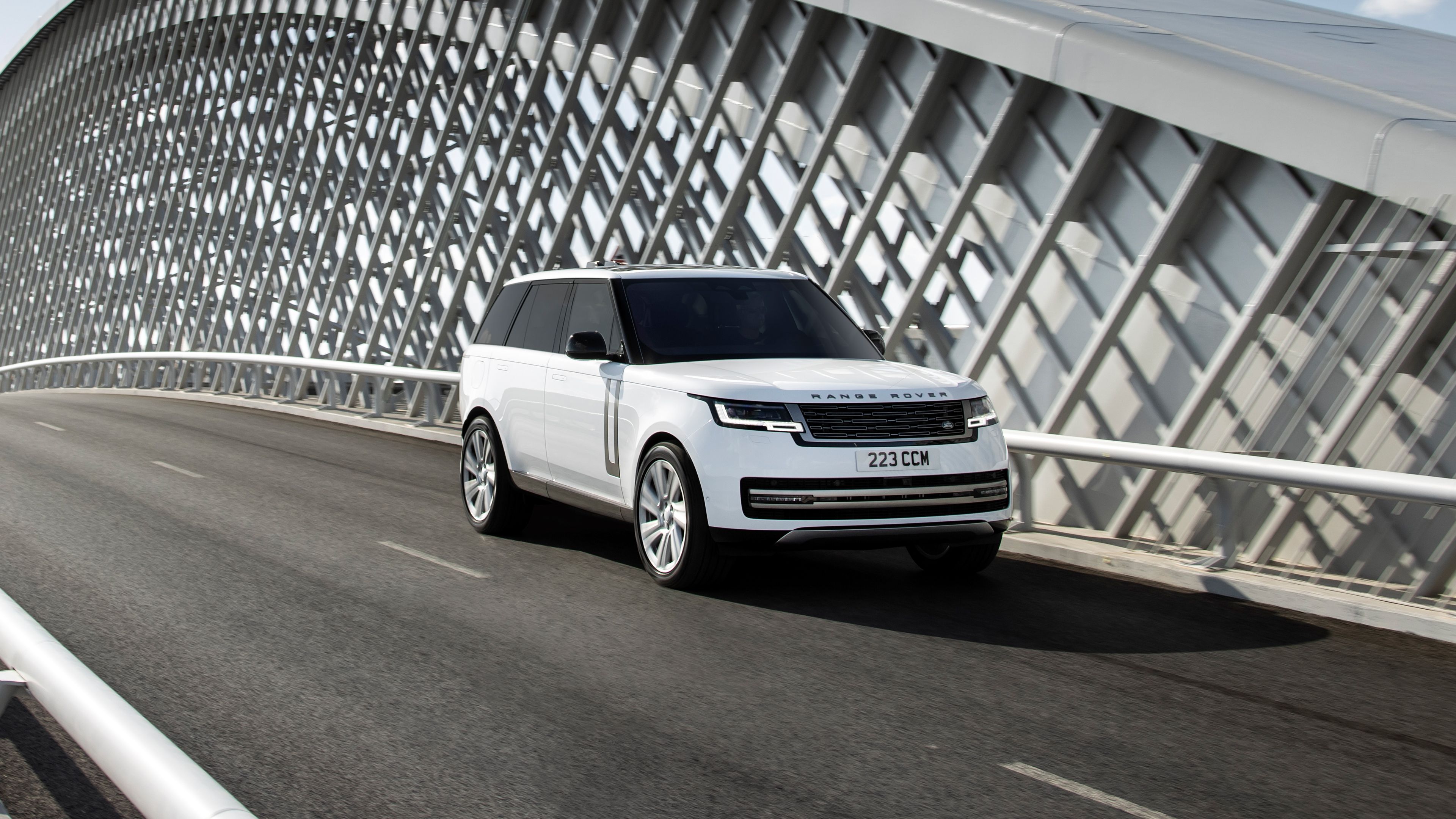 3840x2160 Range Rover HSE P440e 2022 4K Wallpaper