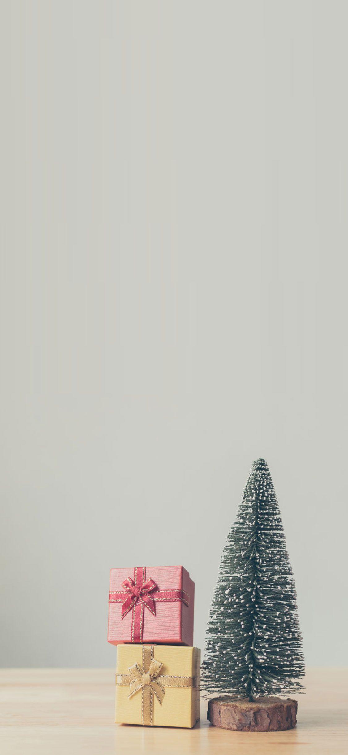 1125x2436 Christmas Present Wallpaper iPhone
