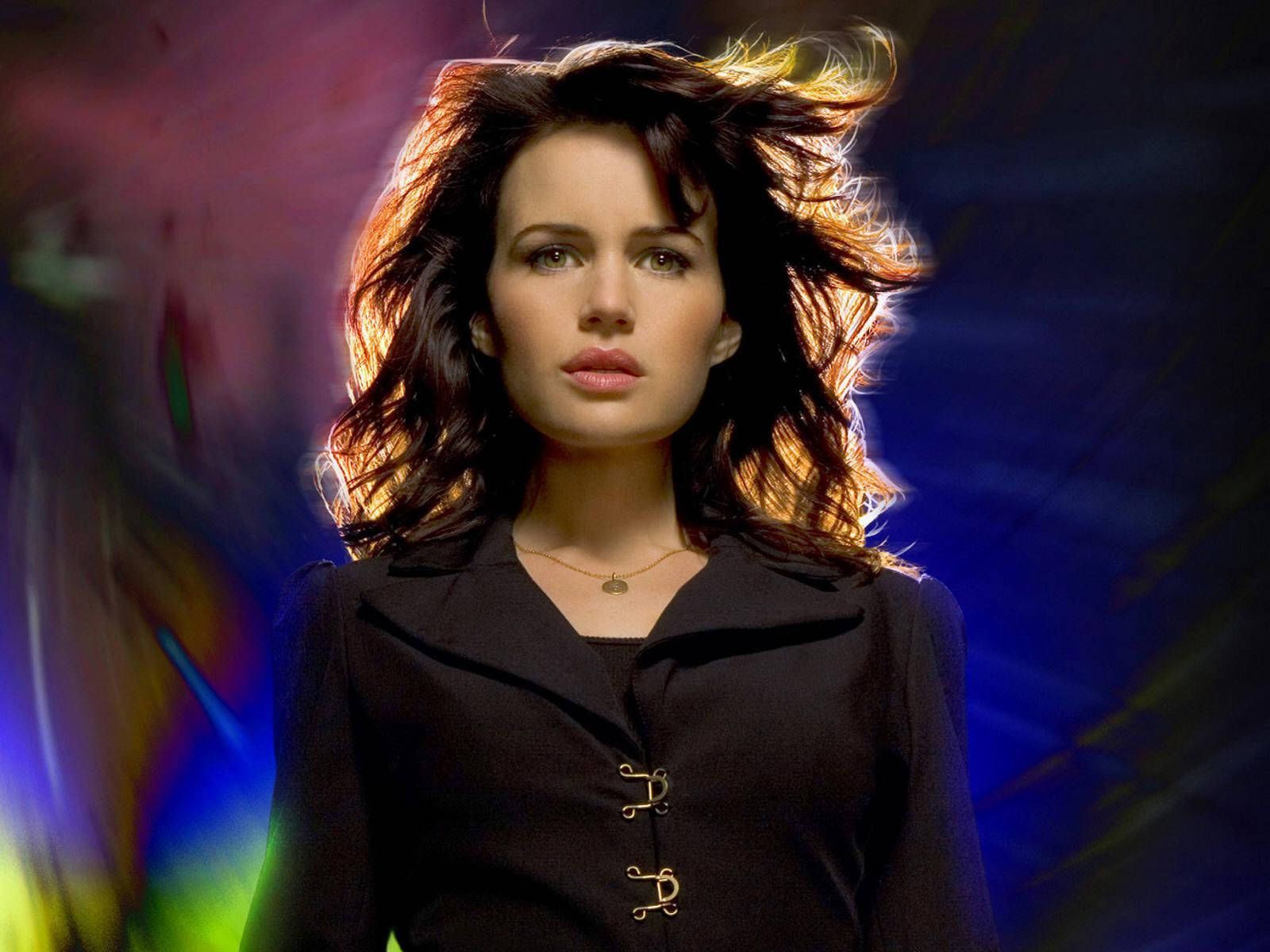 1600x1200 Carla Gugino Wallpaper