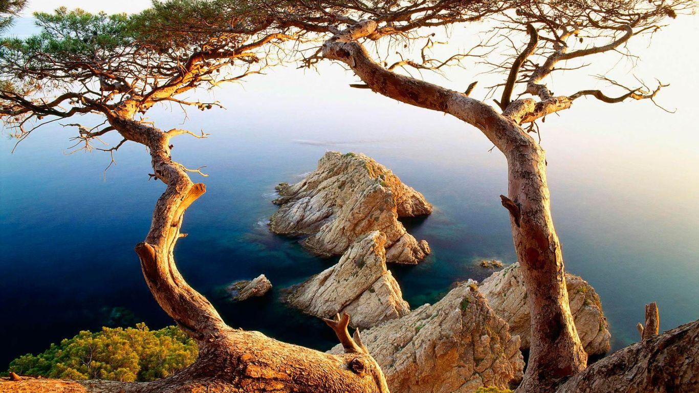 1366x768 The coast of Tossa de Mar, Costa Brava. Spain Desktop