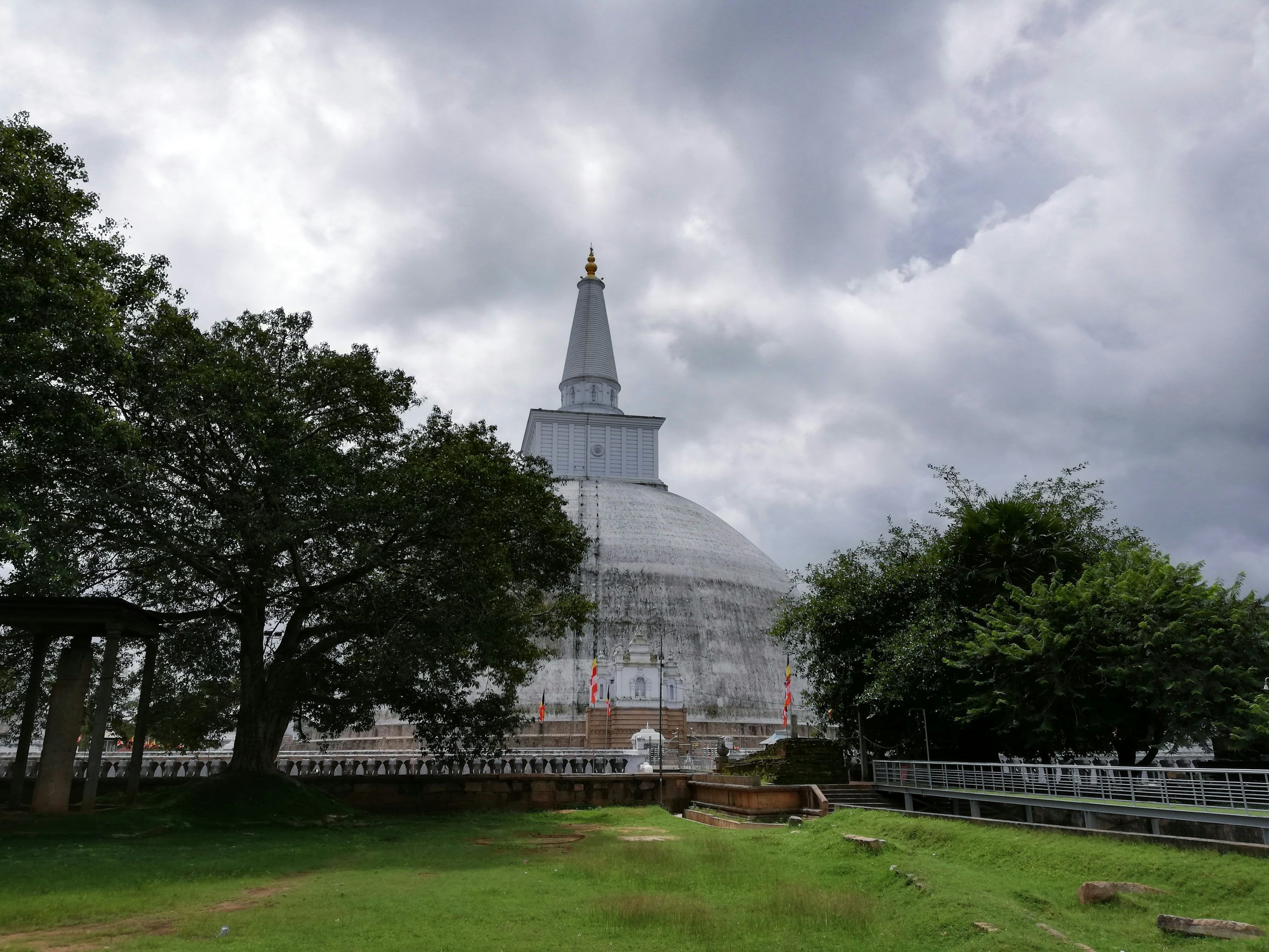 3000x2250 Anuradhapura Picture. Download Free