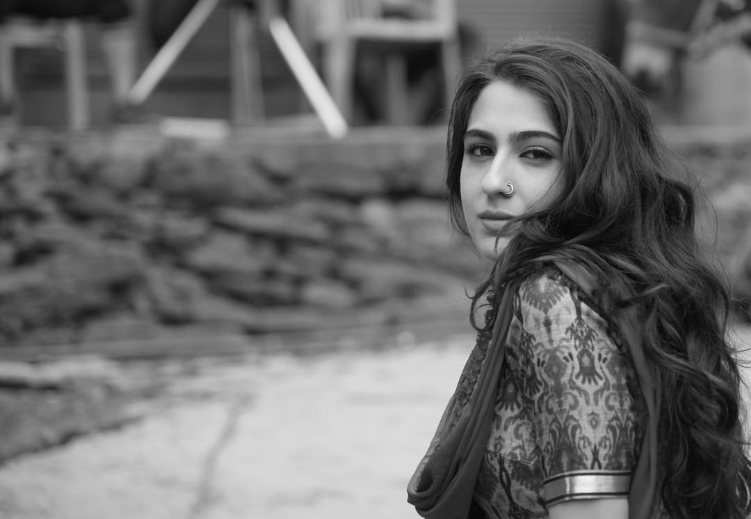 1080x746 Sara Ali Khan Cute HD Wallpaper and Picture