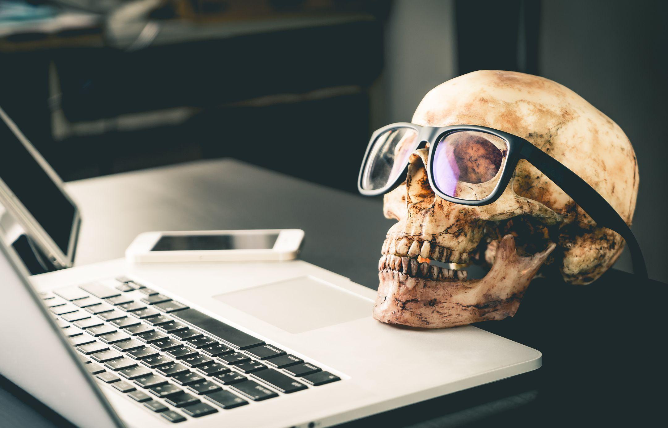2162x1387 Best Spooky and Fun Halloween Wallpaper