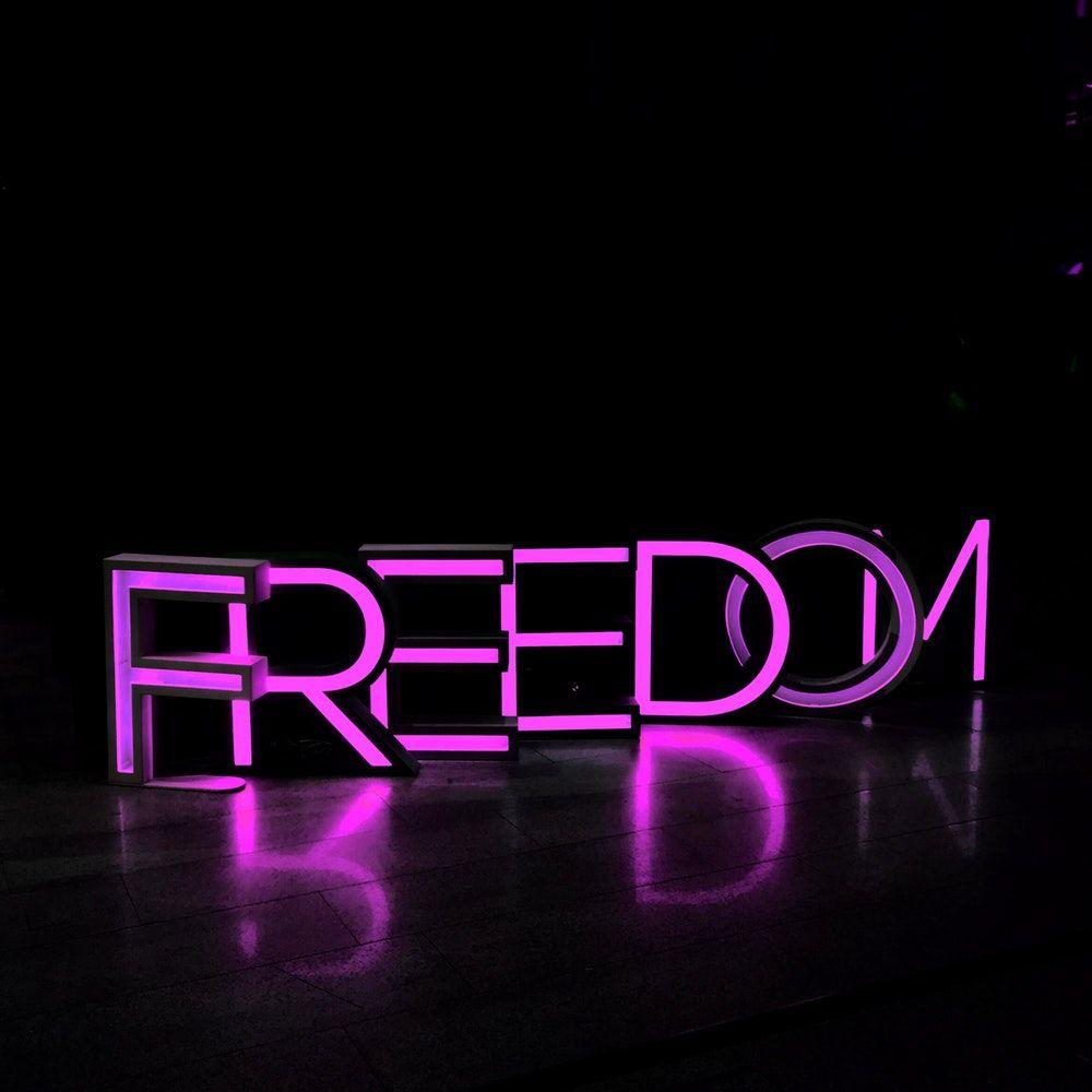 1000x1000 Black Neon Aesthetic Wallpaper