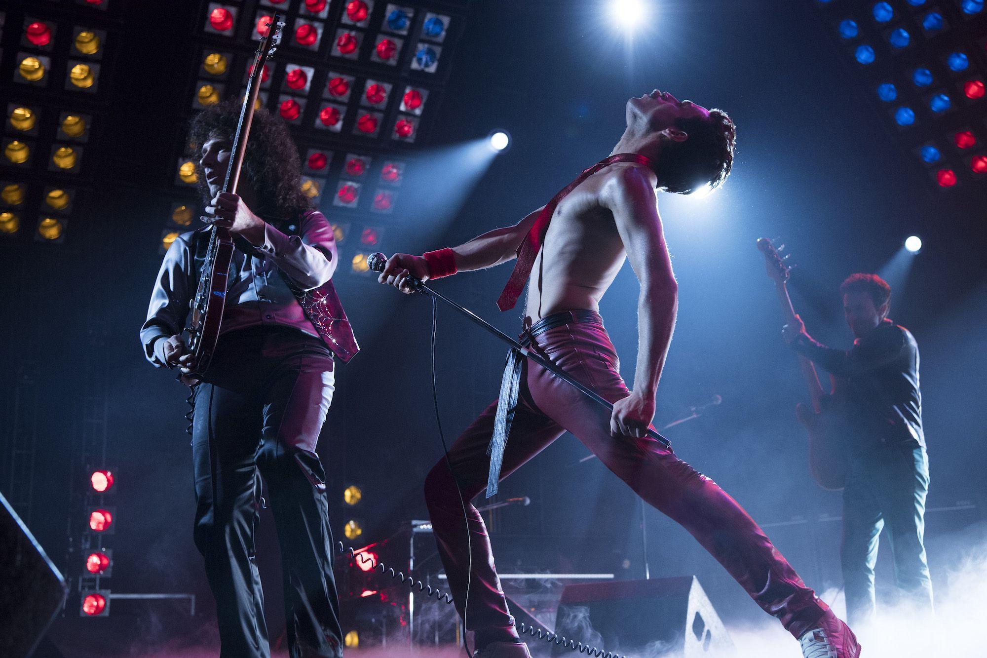 2000x1333 Hình ảnh Bohemian Rhapsody thể hiện Rami Malek trong vai Freddie