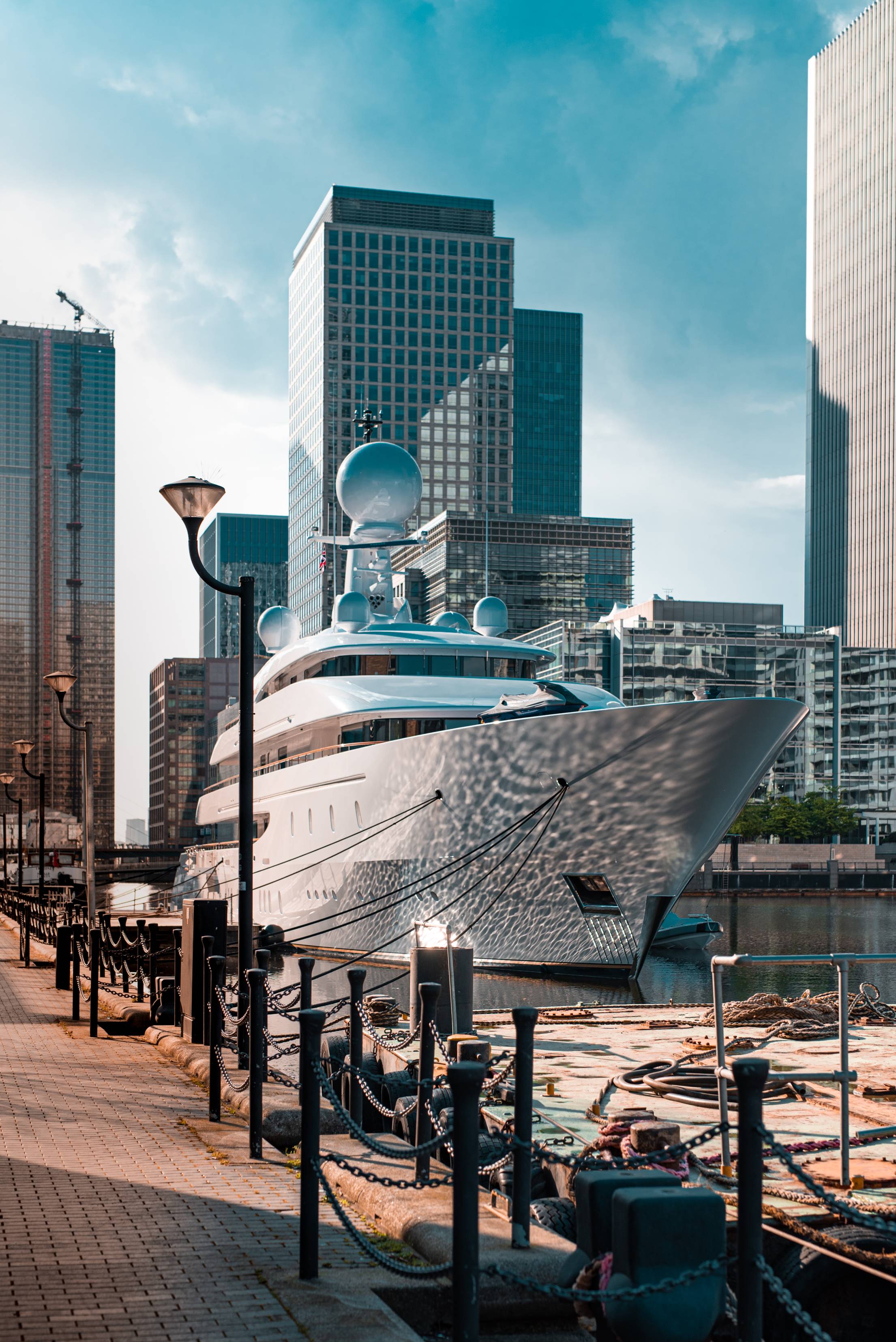 2210x3310 Luxury Mega Yacht in London Harbor. Free Summer Image