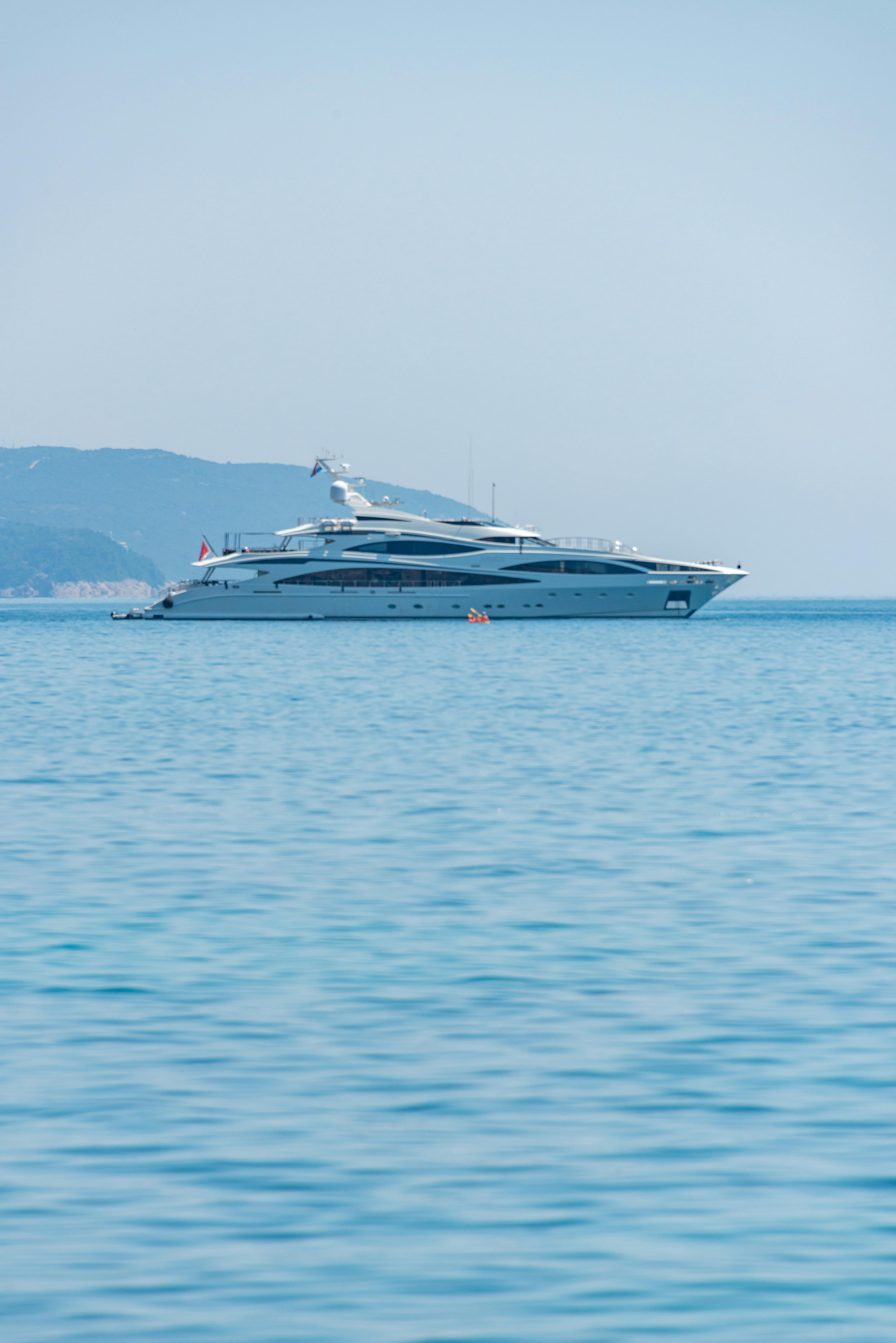 4817x7218 Motor Yacht under Clear Sky · Free