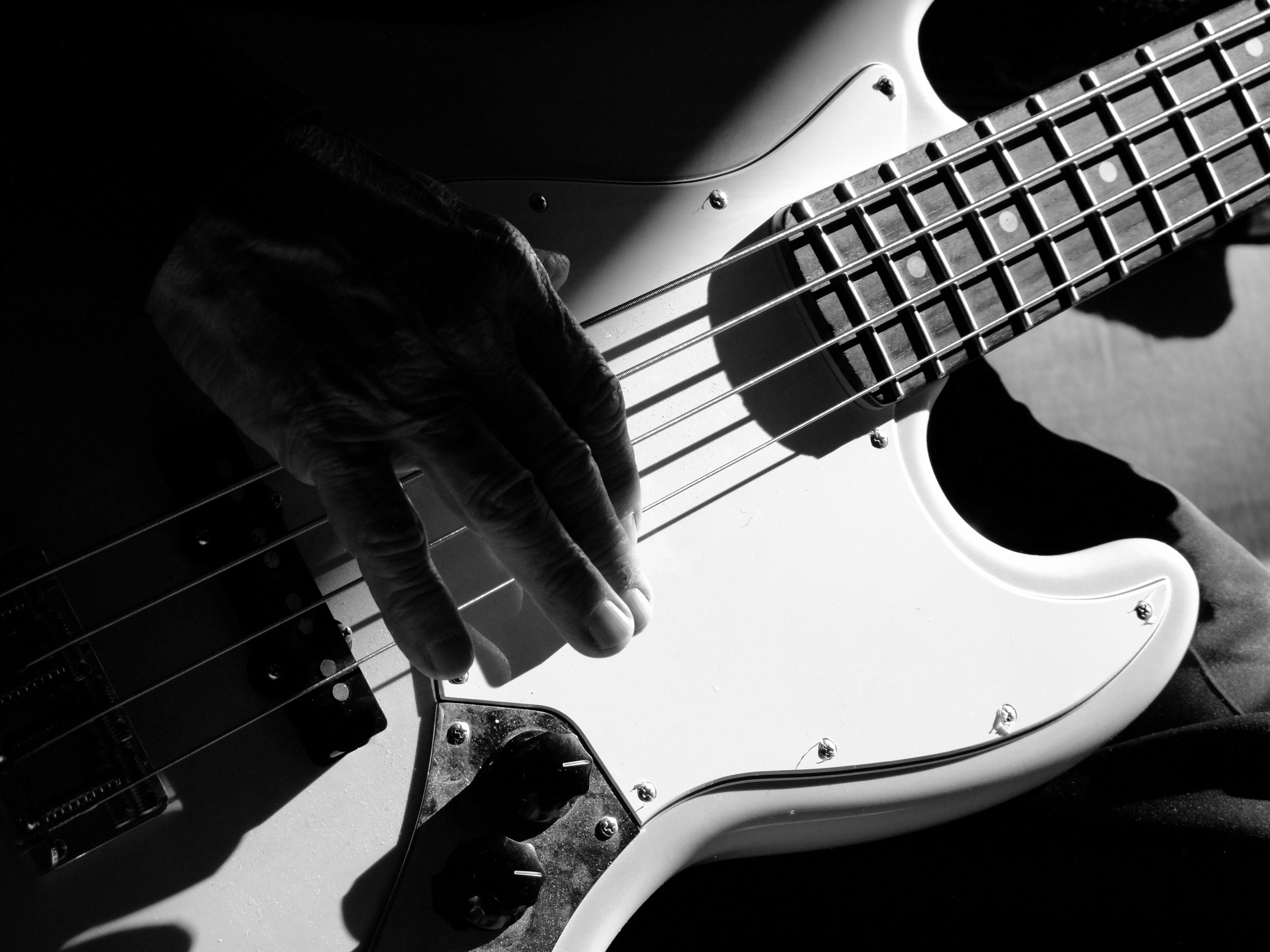 4000x3000 Free Black And White Guitar, Download Free Clip Art, Free