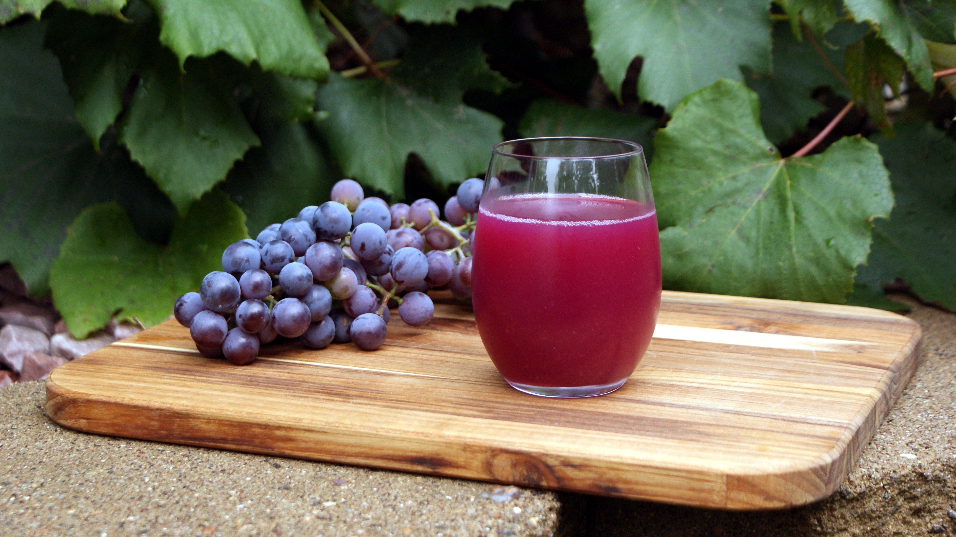 3872x2176 Grape Juice Wallpaper