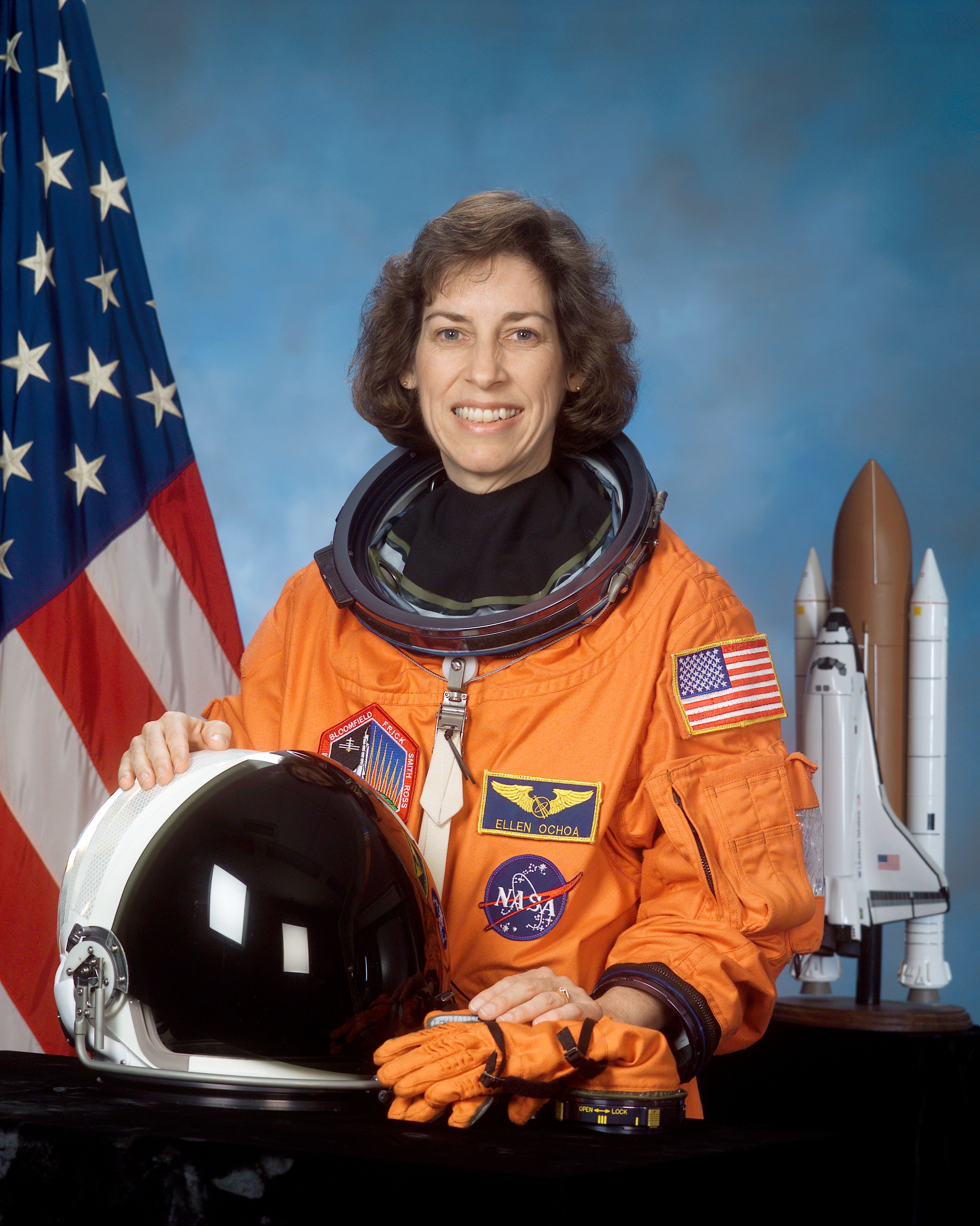 Ellen Ochoa Wallpapers - Top Free Ellen Ochoa Backgrounds - WallpaperAccess