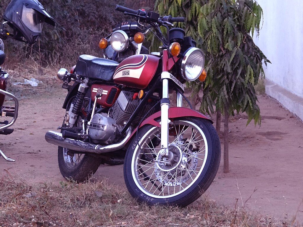 1024x768 Yamaha RD 350