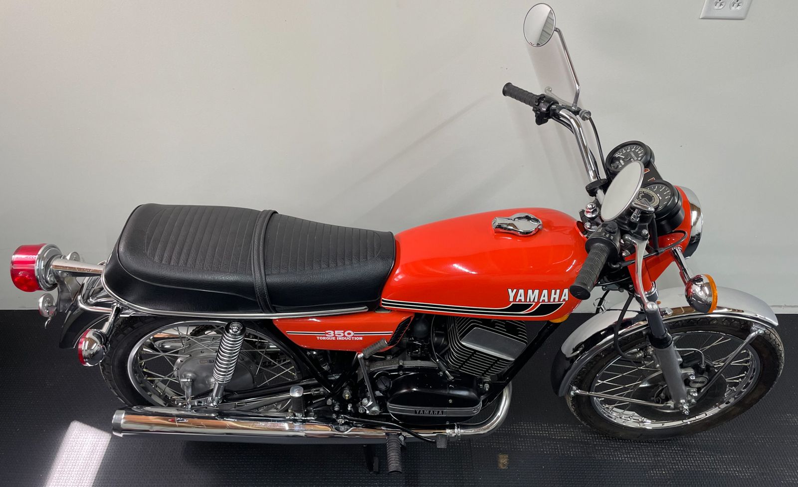1600x976 Yamaha RD350