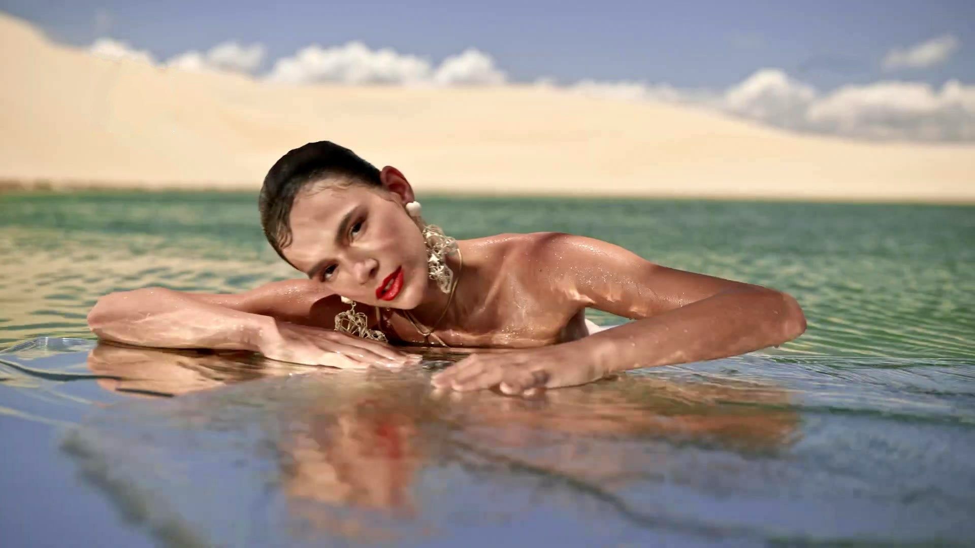 1920x1080 Bruna Marquezine Dogs