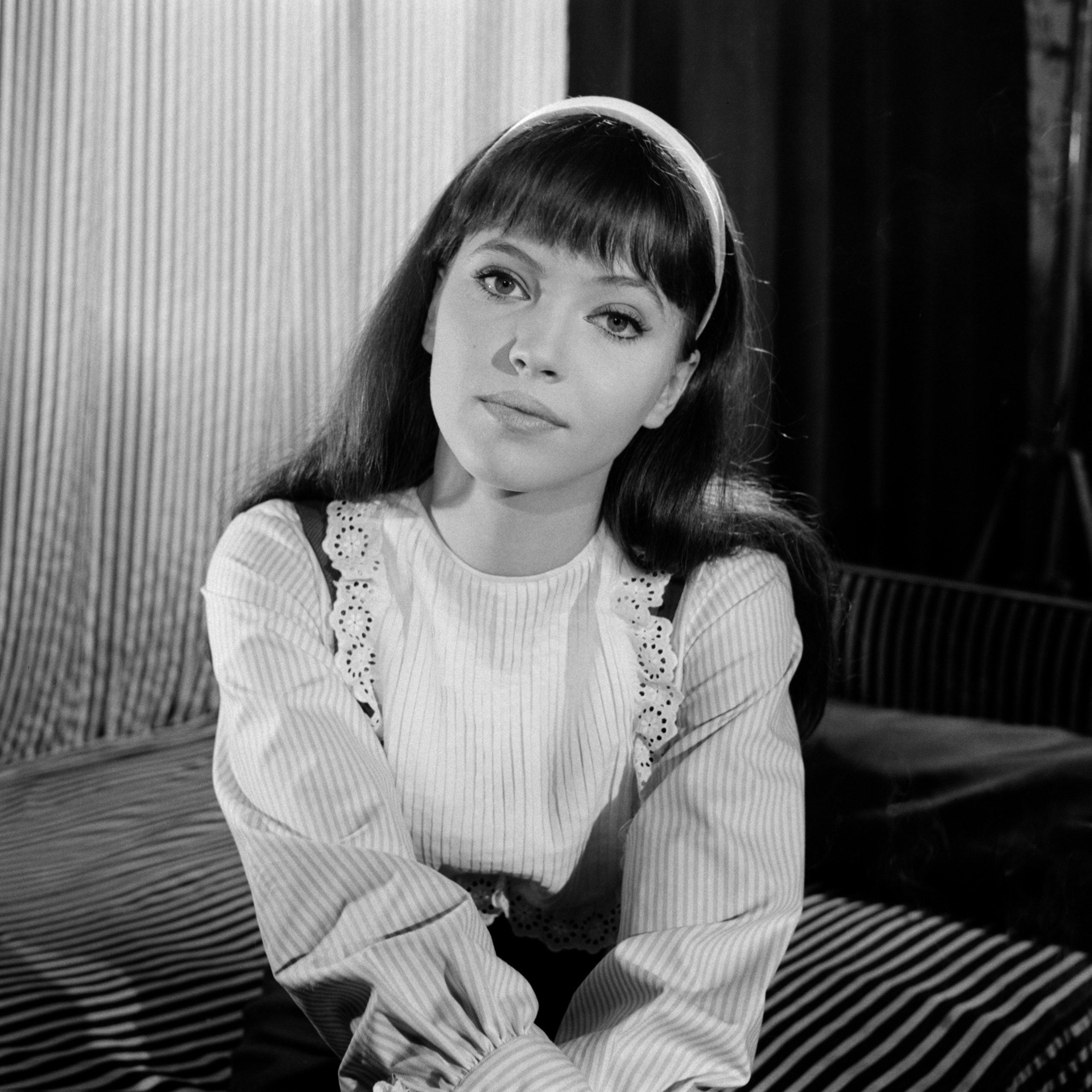 2560x2560 Karina and Godard and Godard and Karina