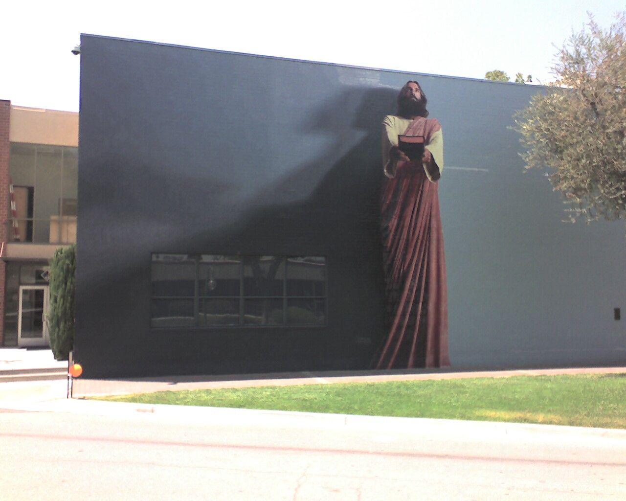 1280x1024 Jesus wall, Biola