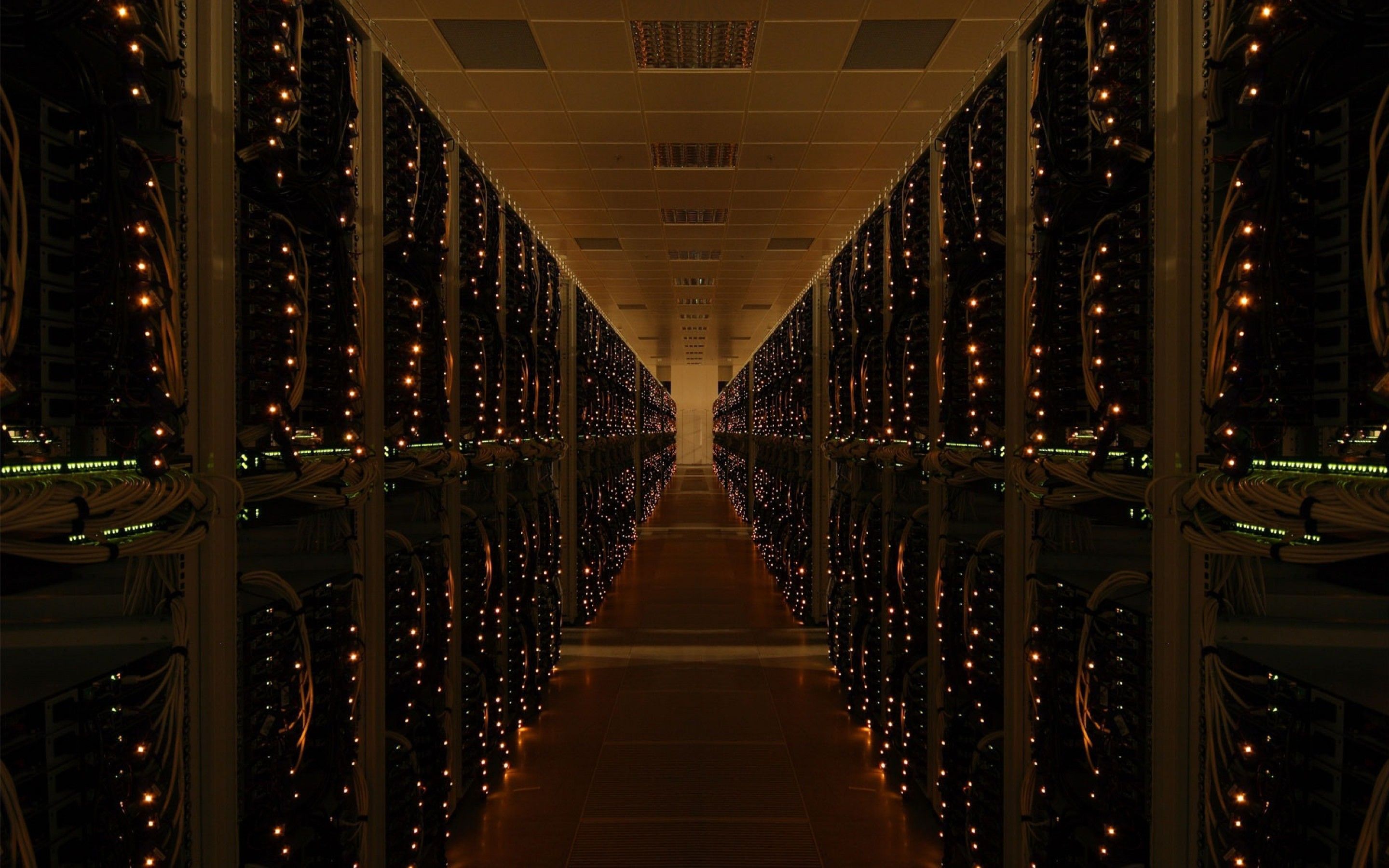 2880x1800 Server Datacenter [2880x1800] : r