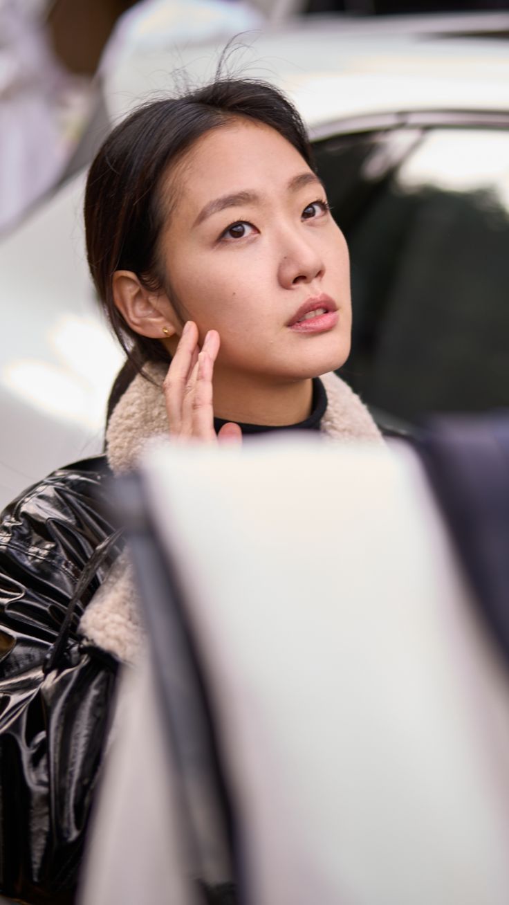 736x1308 Exhuma