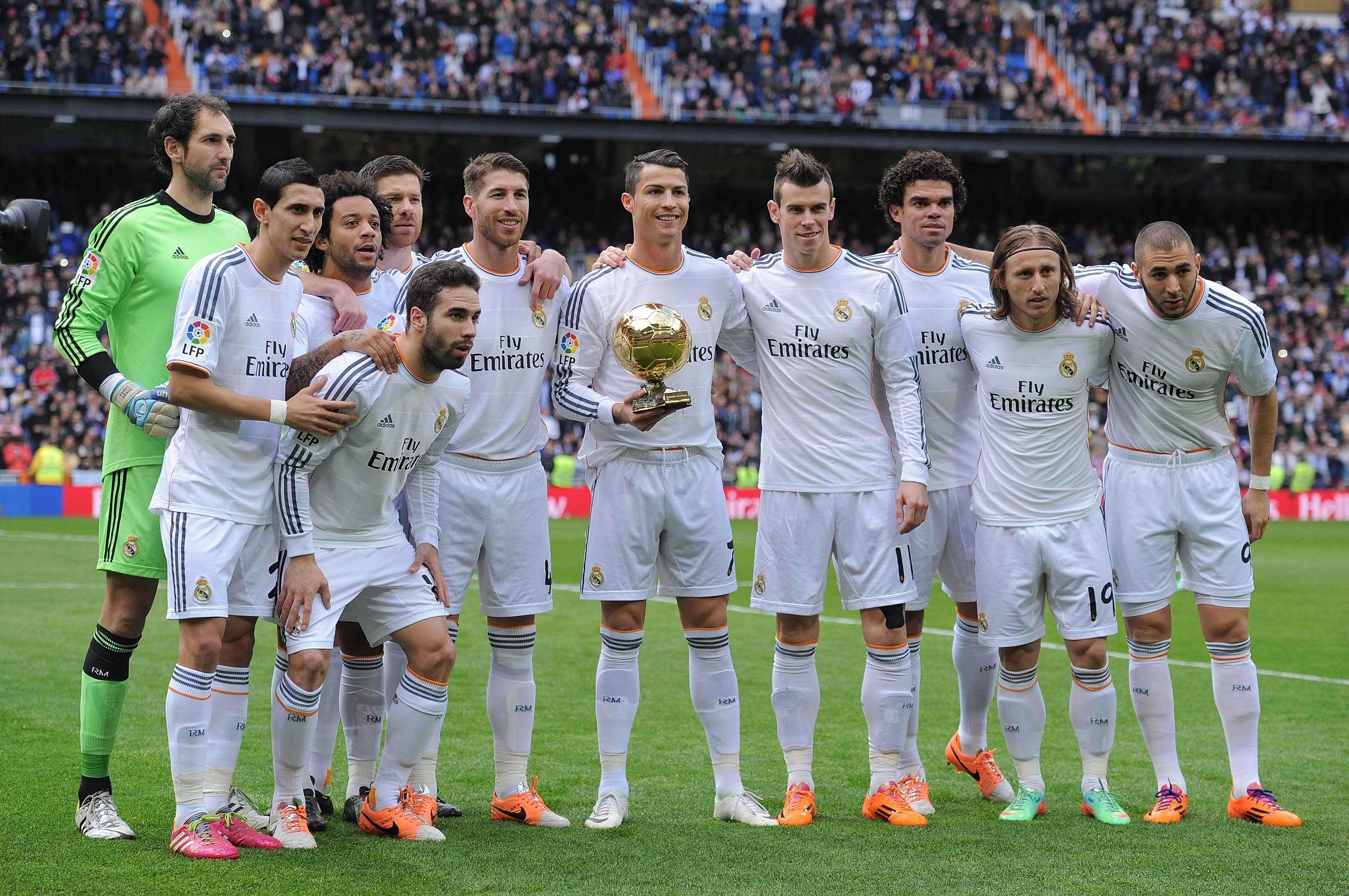 3000x1993 Real Madrid Team Wallpaper