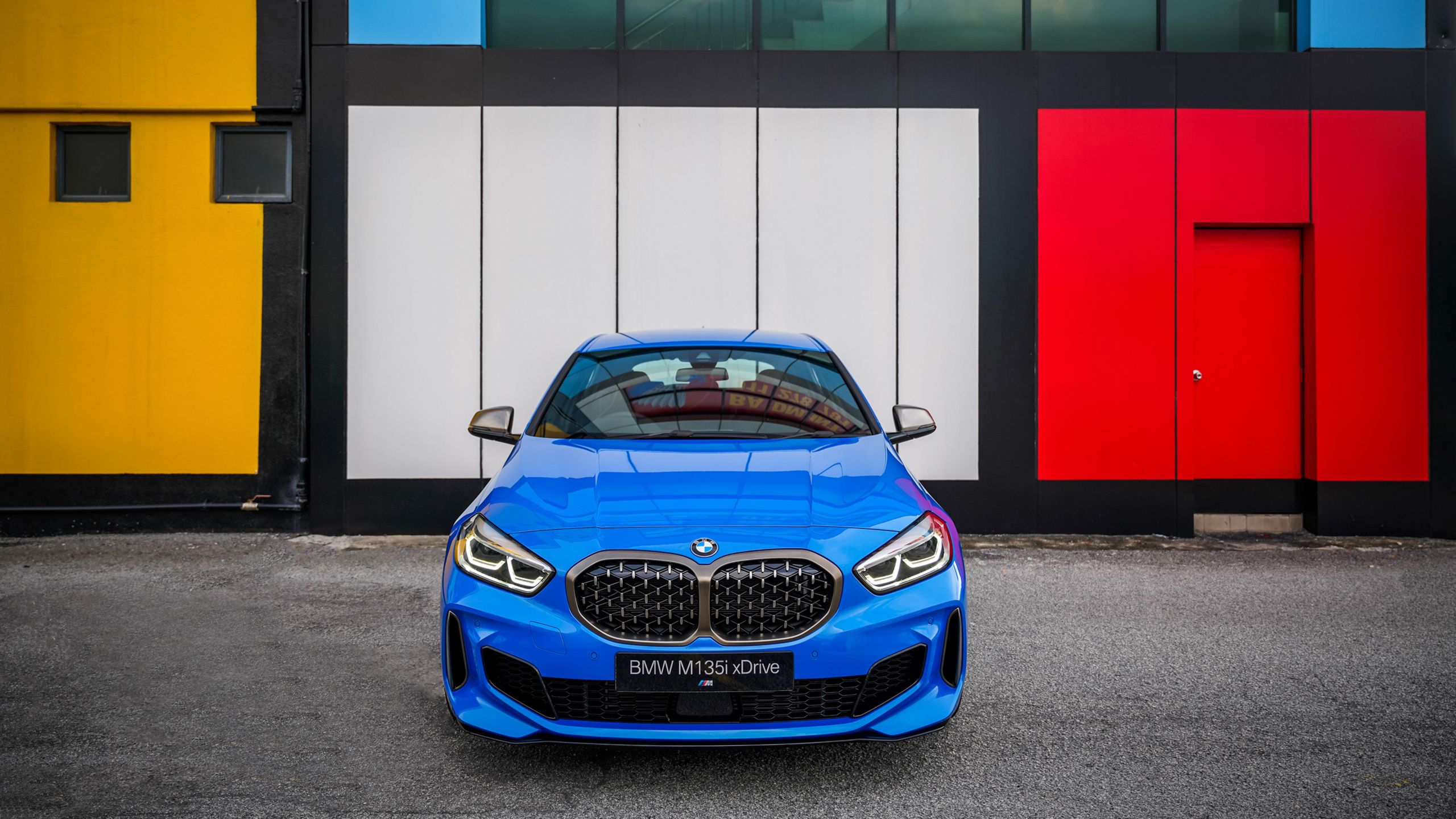 2560x1440 BMW M135i xDrive 2020 2 Wallpaper