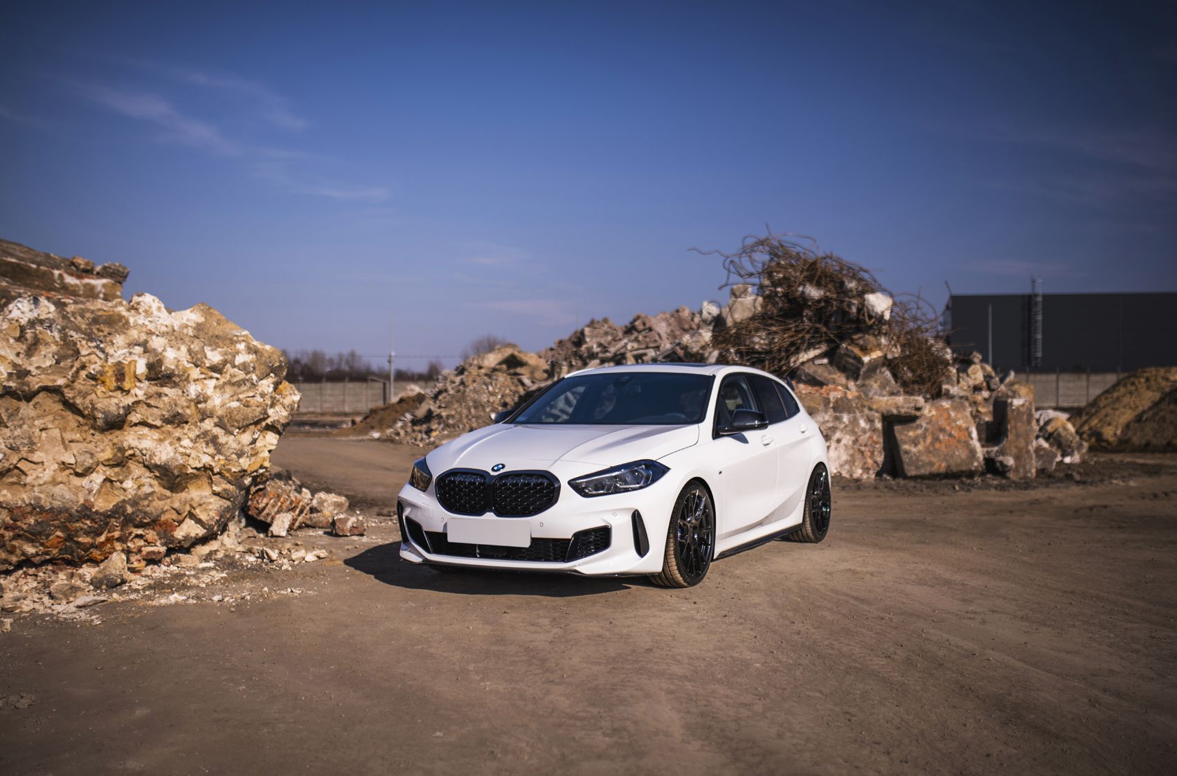 1700x1121 BMW M135I