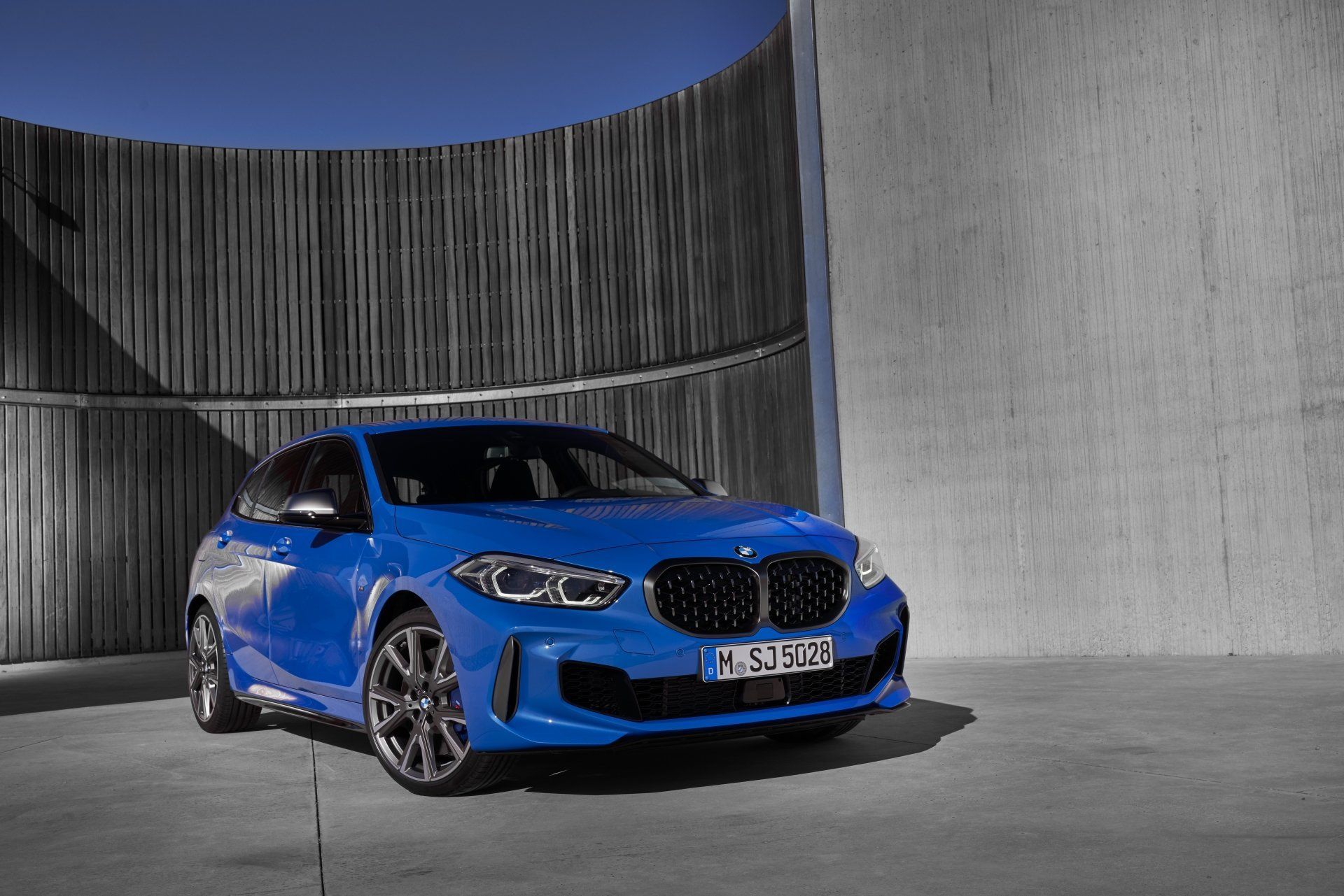1920x1281 Car BMW Vehicle BMW 1 Series
