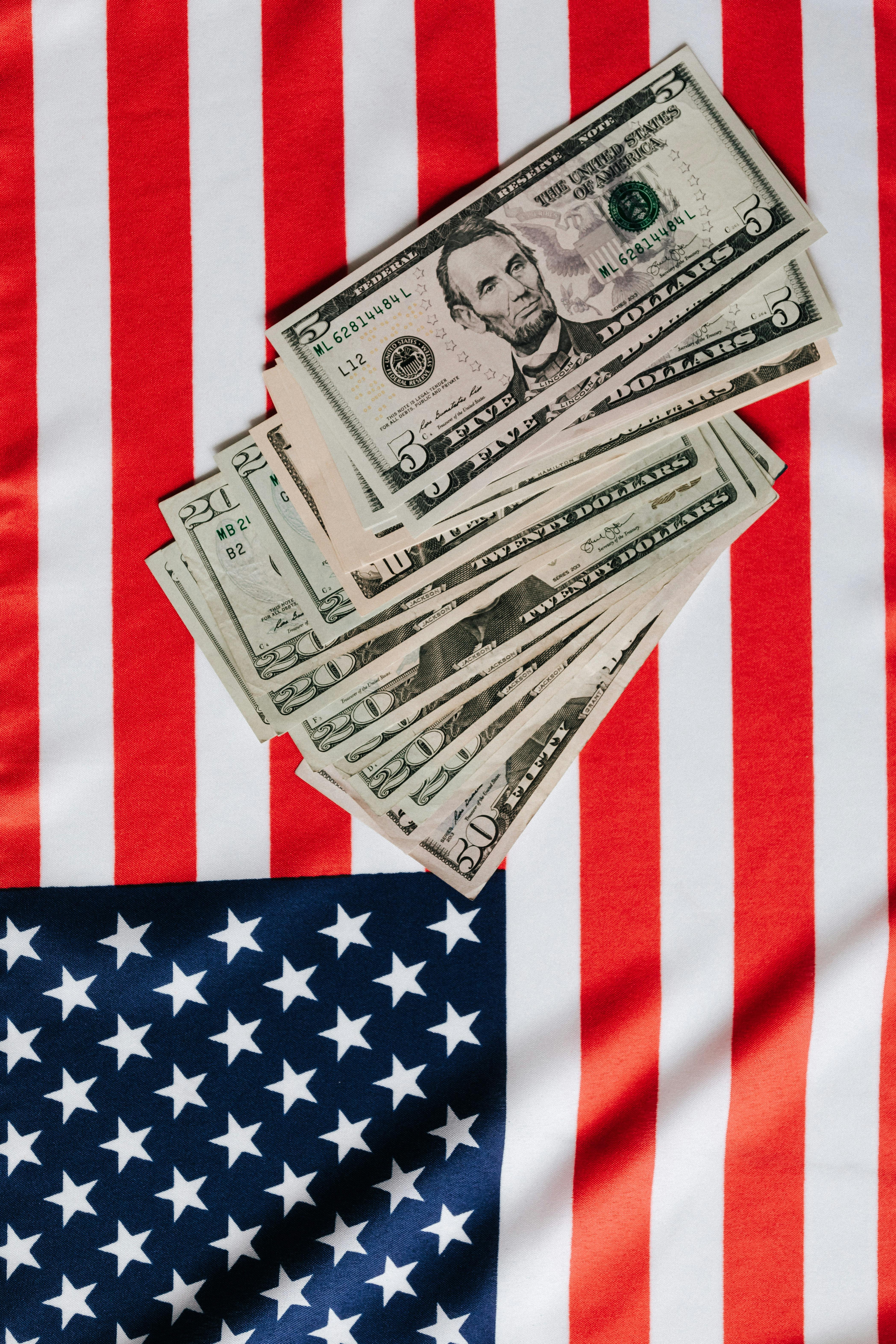 4194x6291 American dollars placed on national