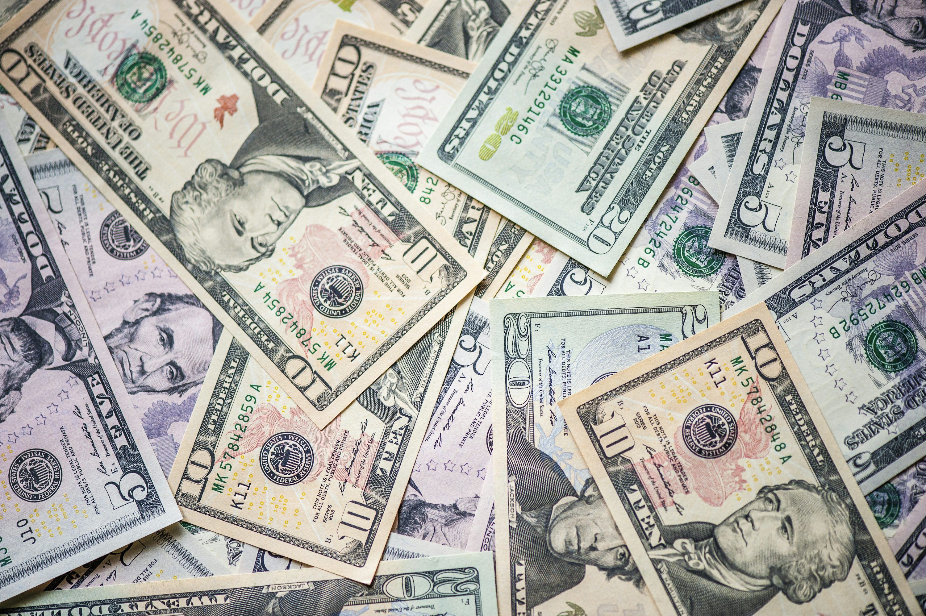 3000x1996 10 and 10 us dollar bill photo