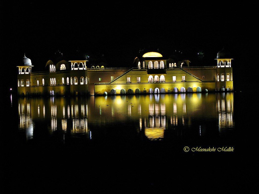 1024x768 Jal Mahal by Night. This photograph