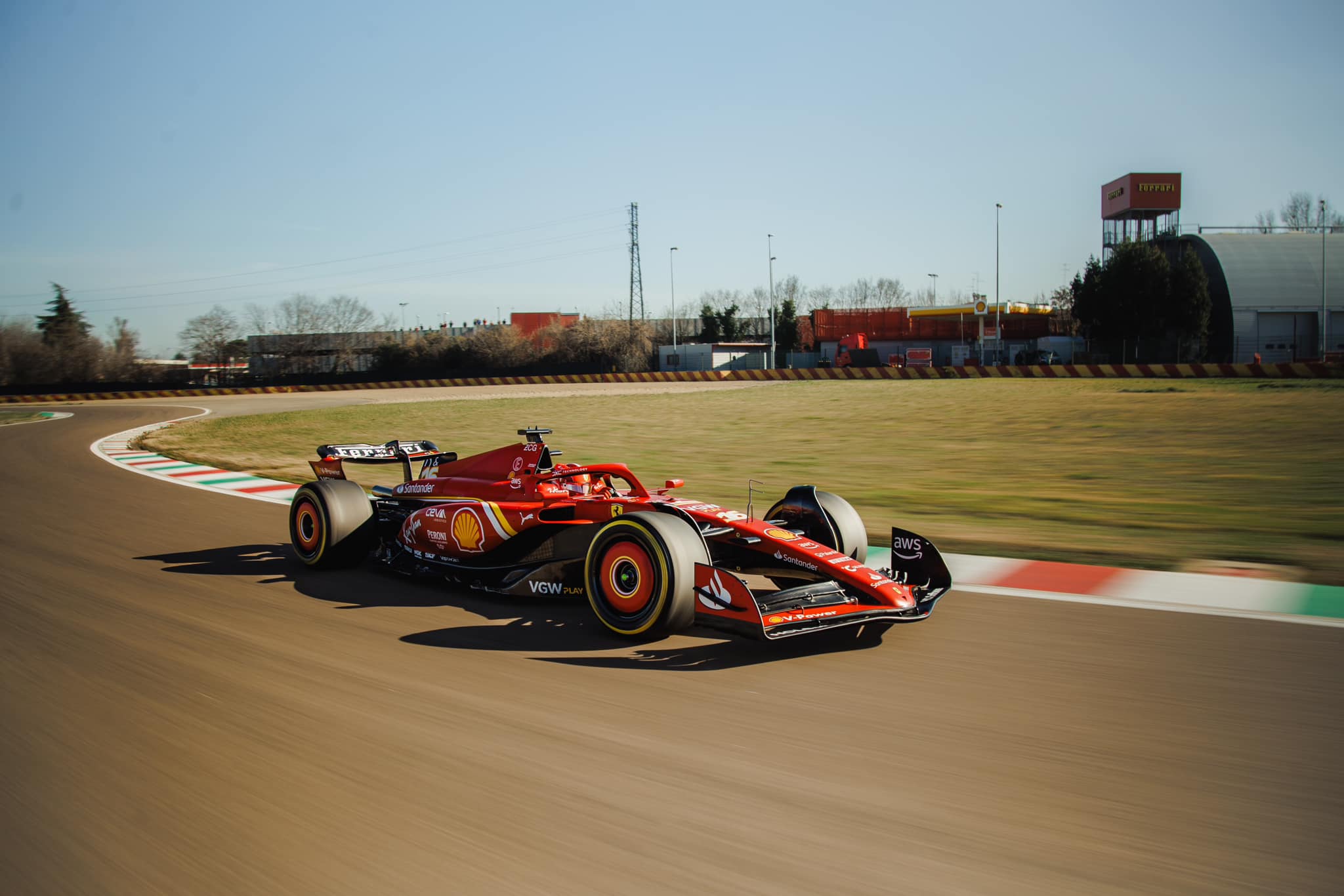 2048x1366 SF 24 Wallpaper