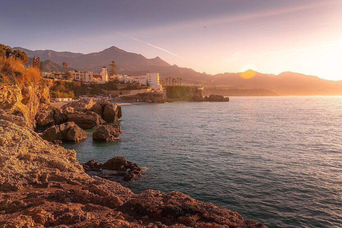 1100x734 View of coastline and Iglesia de El