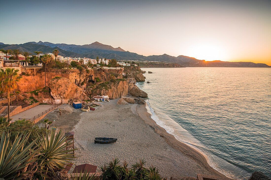 1100x734 View of Playa de Calahonda beach