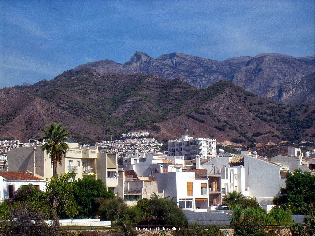 1024x768 Nerja, Spain. Nerja is a beautiful