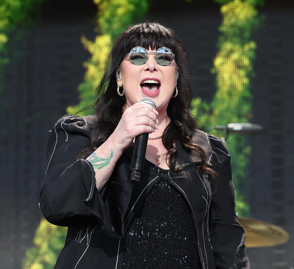1024x939 Heart singer Ann Wilson lists $2M