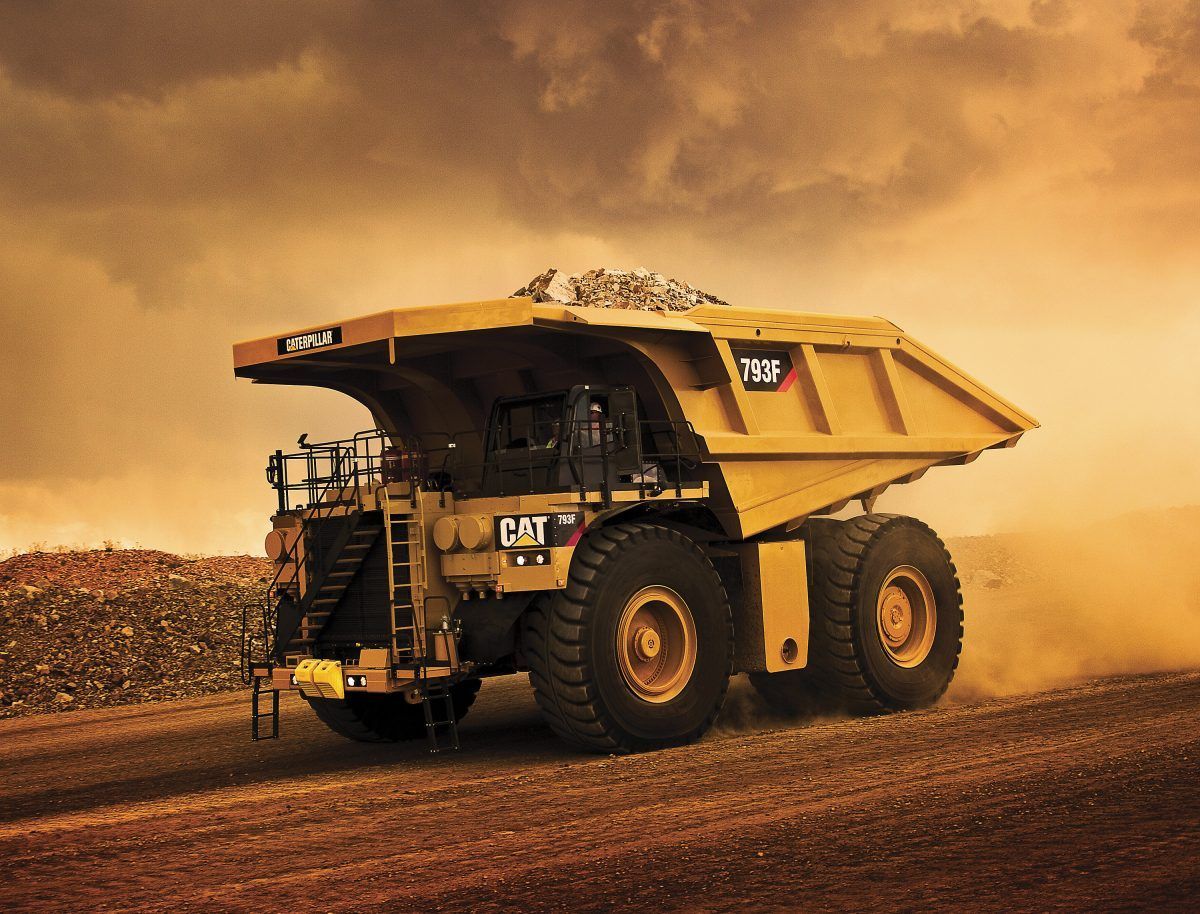 1200x914 Caterpillar produces 5000th 793 mining