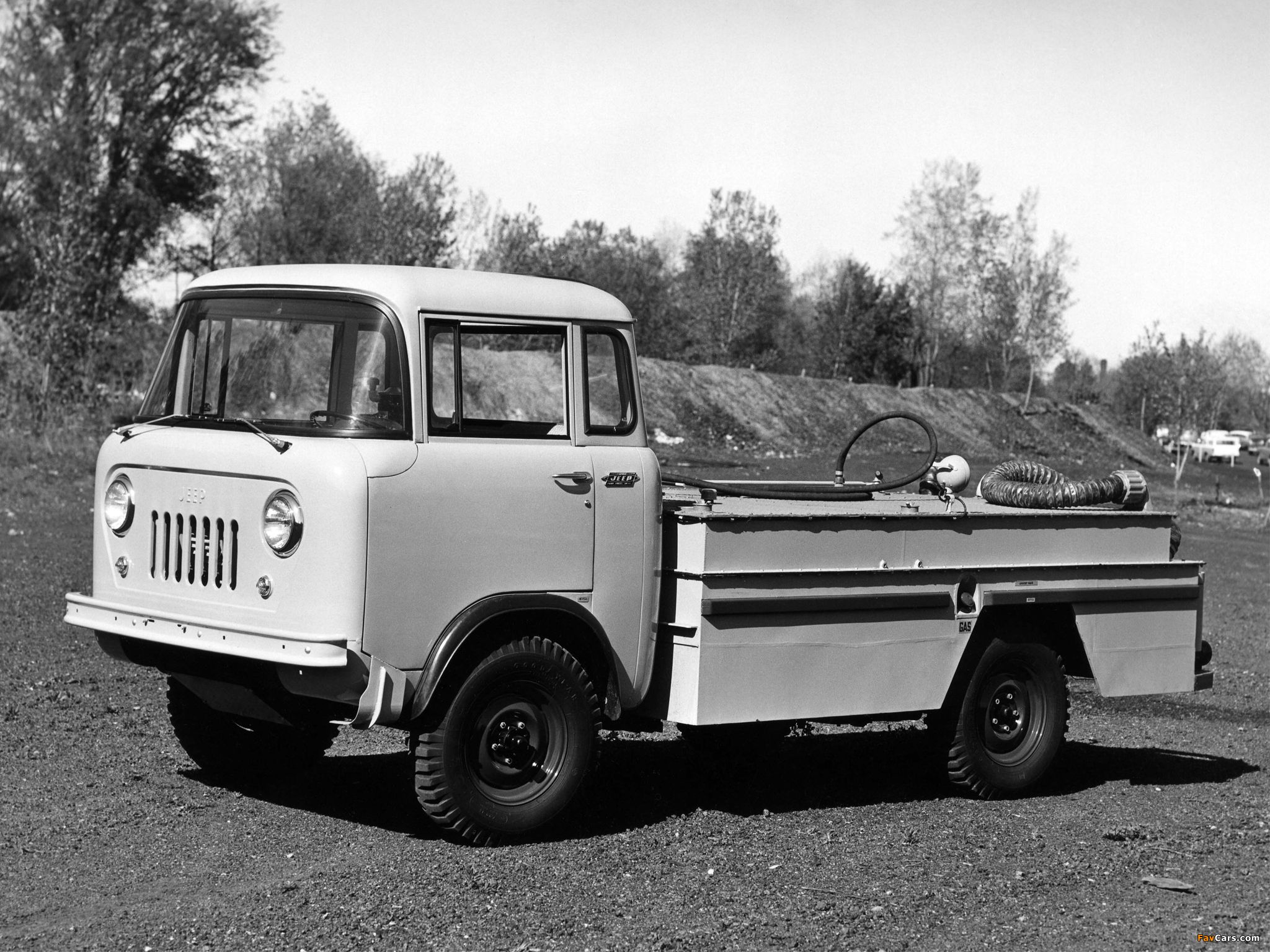 2048x1536 Willys Jeep FC 170 1957–65 Wallpaper