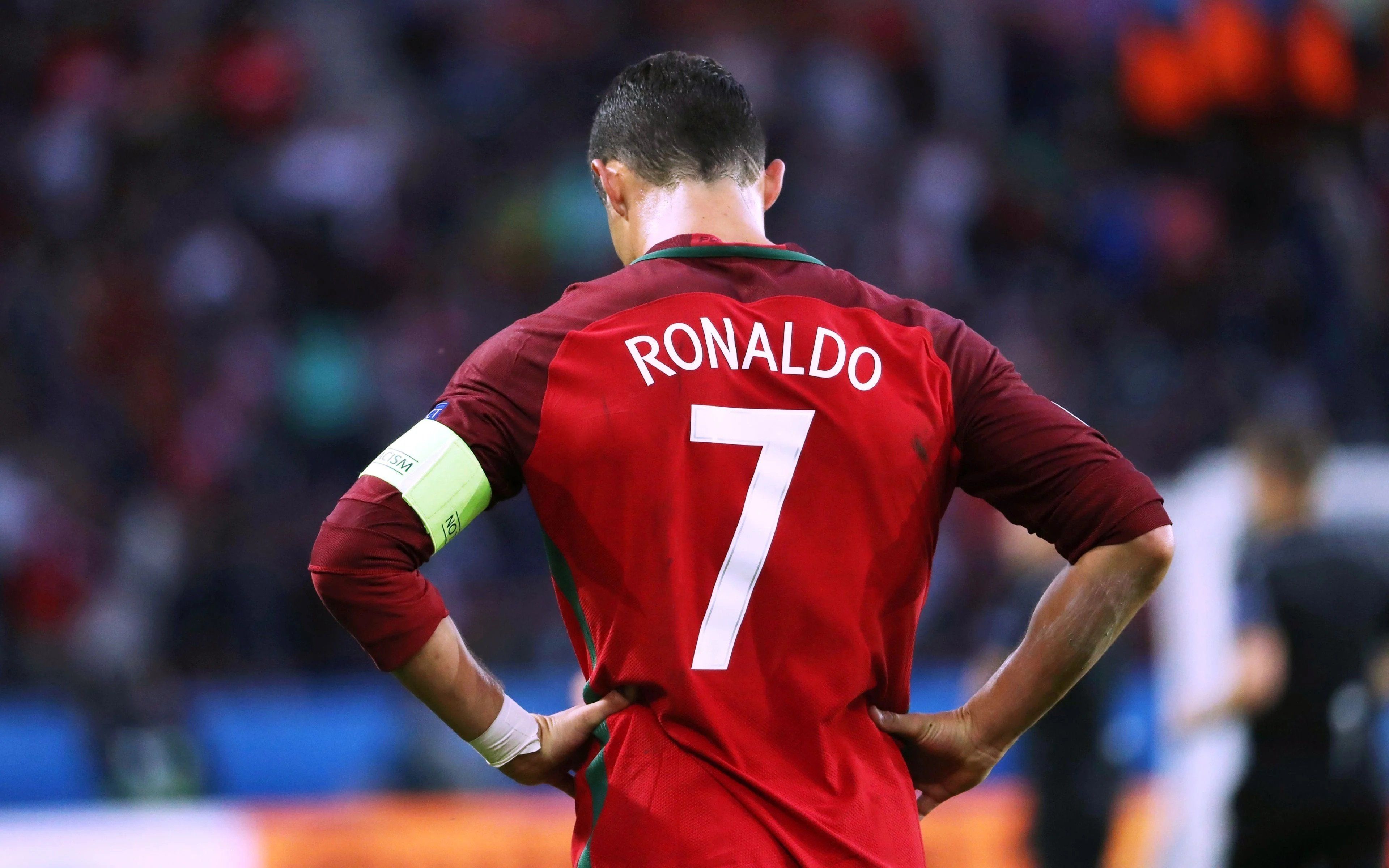 3840x2400 Cristiano Ronaldo Wallpaper 4K for Desktop
