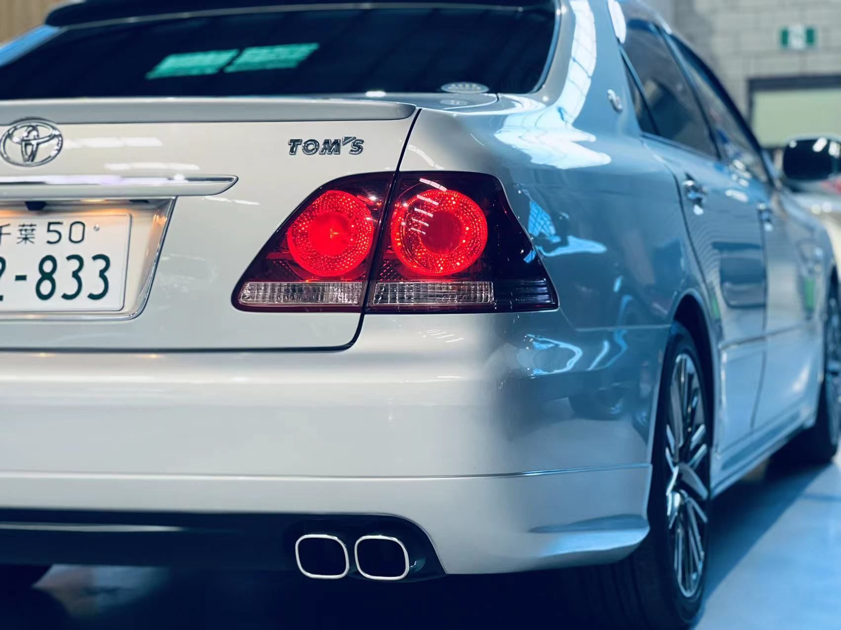 1702x1276 Toyota Crown Athlete GRS184