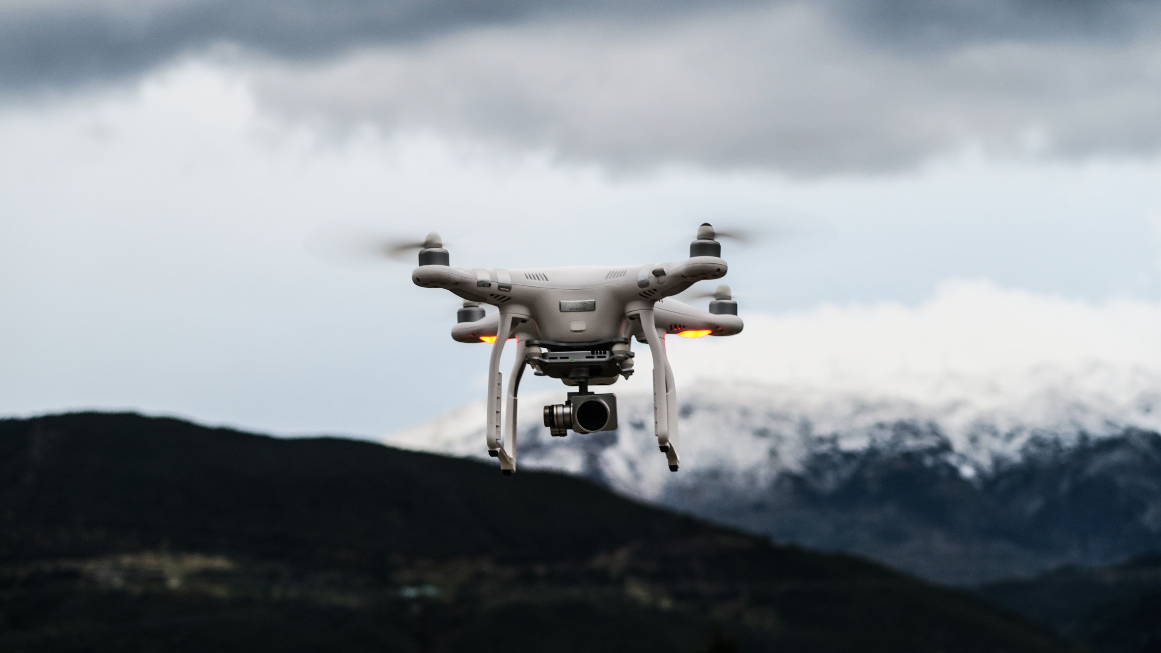 3840x2160 Drone Wallpaper